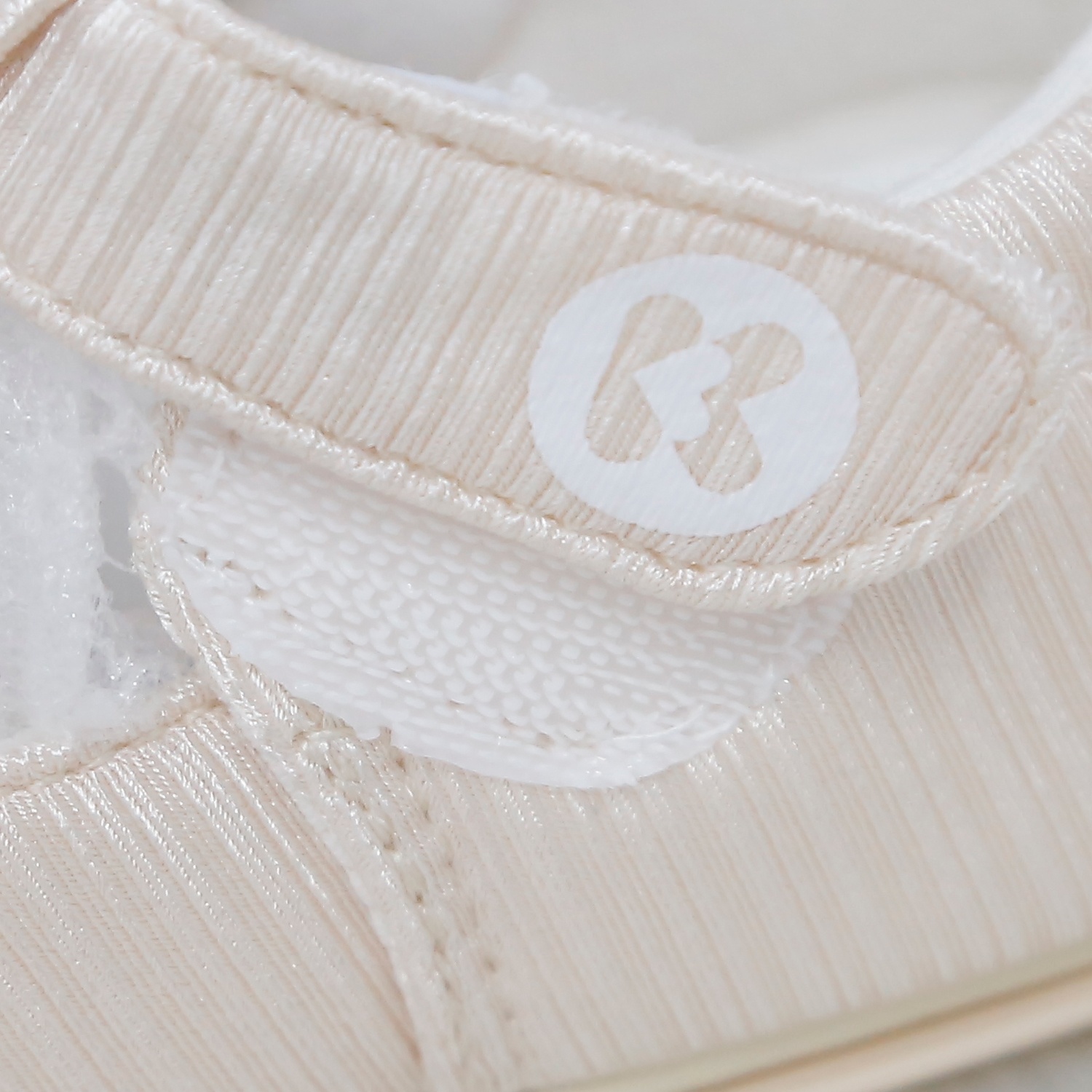 Giày tập đi bé gái KidsPlaza thêu thỏ cute 25K-SH05 (Be) 