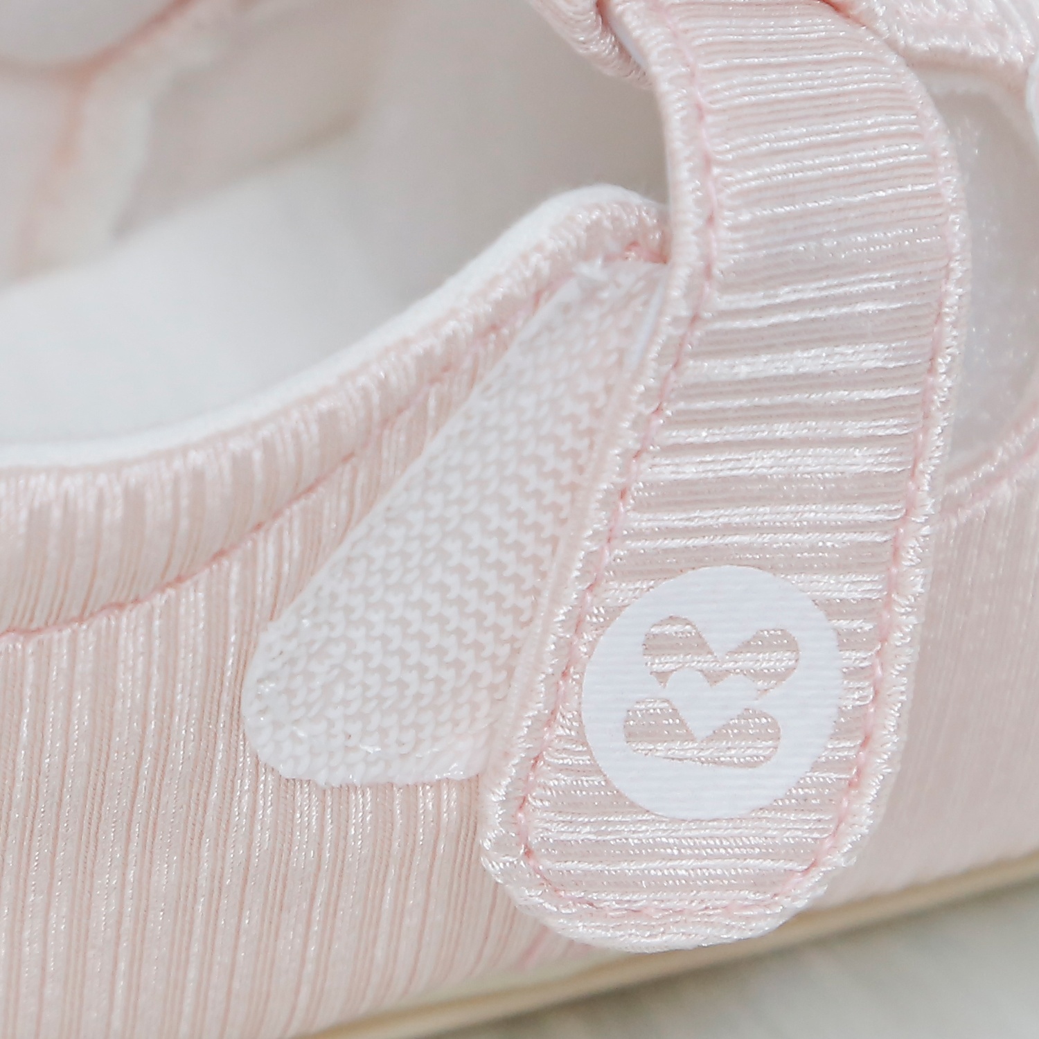 Giày tập đi bé gái KidsPlaza thêu thỏ cute 25K-SH05 (Hồng)  hình 3