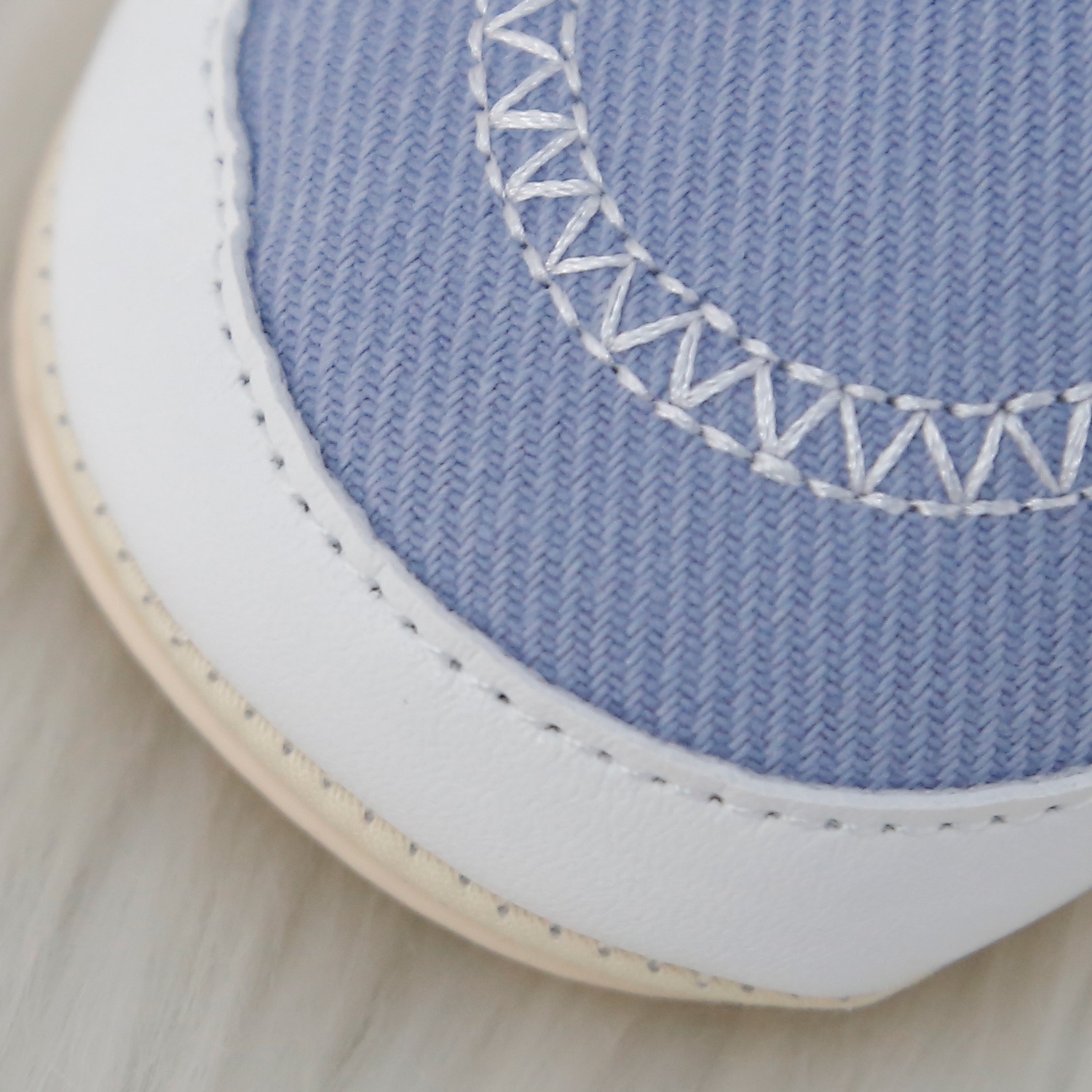 Giày tập đi bé trai KidsPlaza thêu mũ S 25K-SH04 (Xanh) 