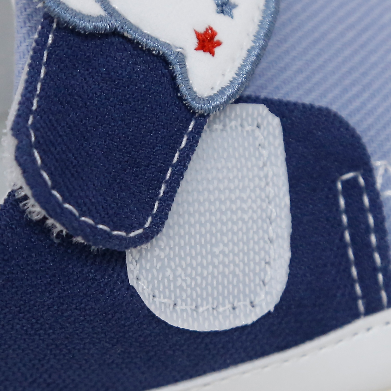 Giày tập đi bé trai KidsPlaza thêu mũ S 25K-SH04 (Xanh) 