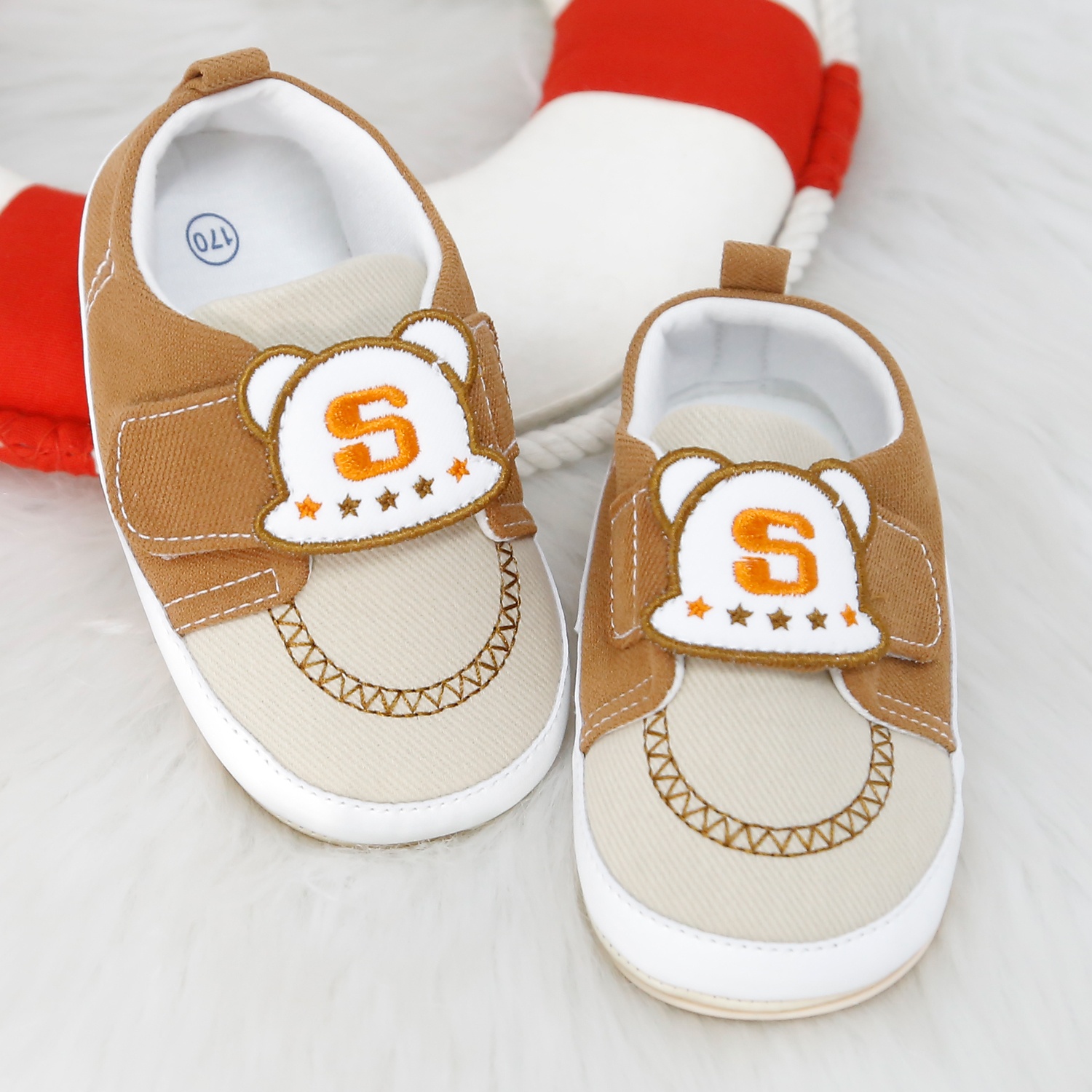 Giày tập đi cho bé KidsPlaza mũ S 25K-SH04 (Nâu be)  hình 1