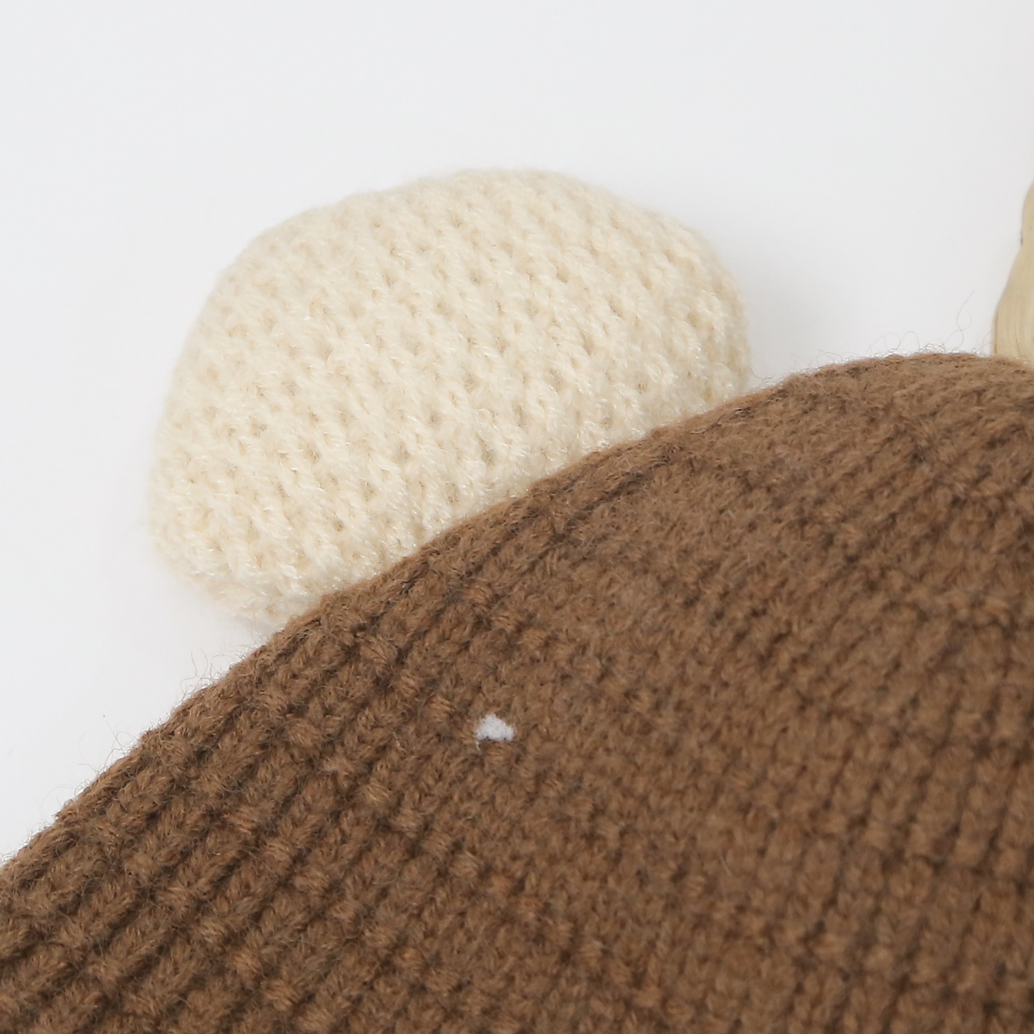 Mũ len hai cục bông dày chữ P cho bé 24K-B04 (Nâu Đậm) hình 2