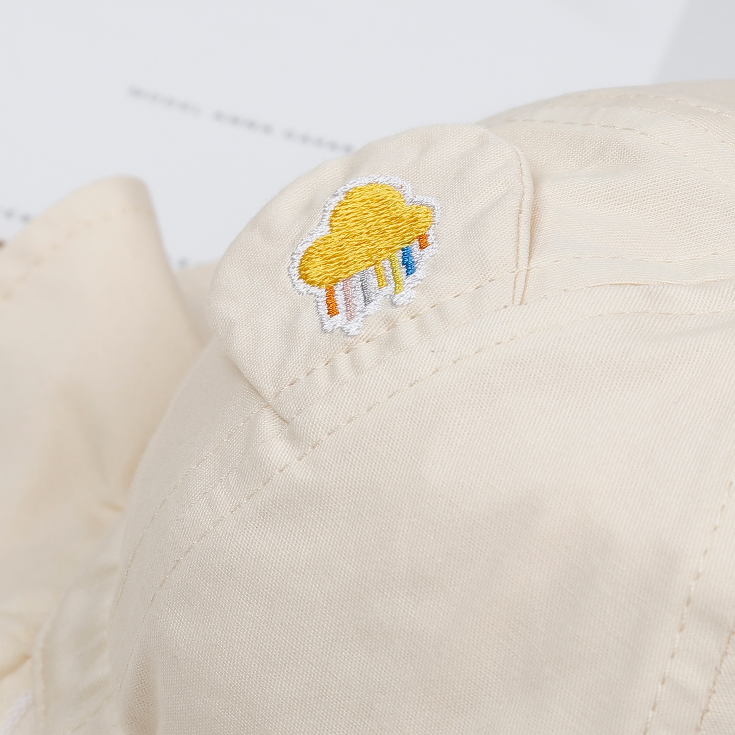 Mũ vành phủ voan KidsPlaza thêu voi DN23 (Be)