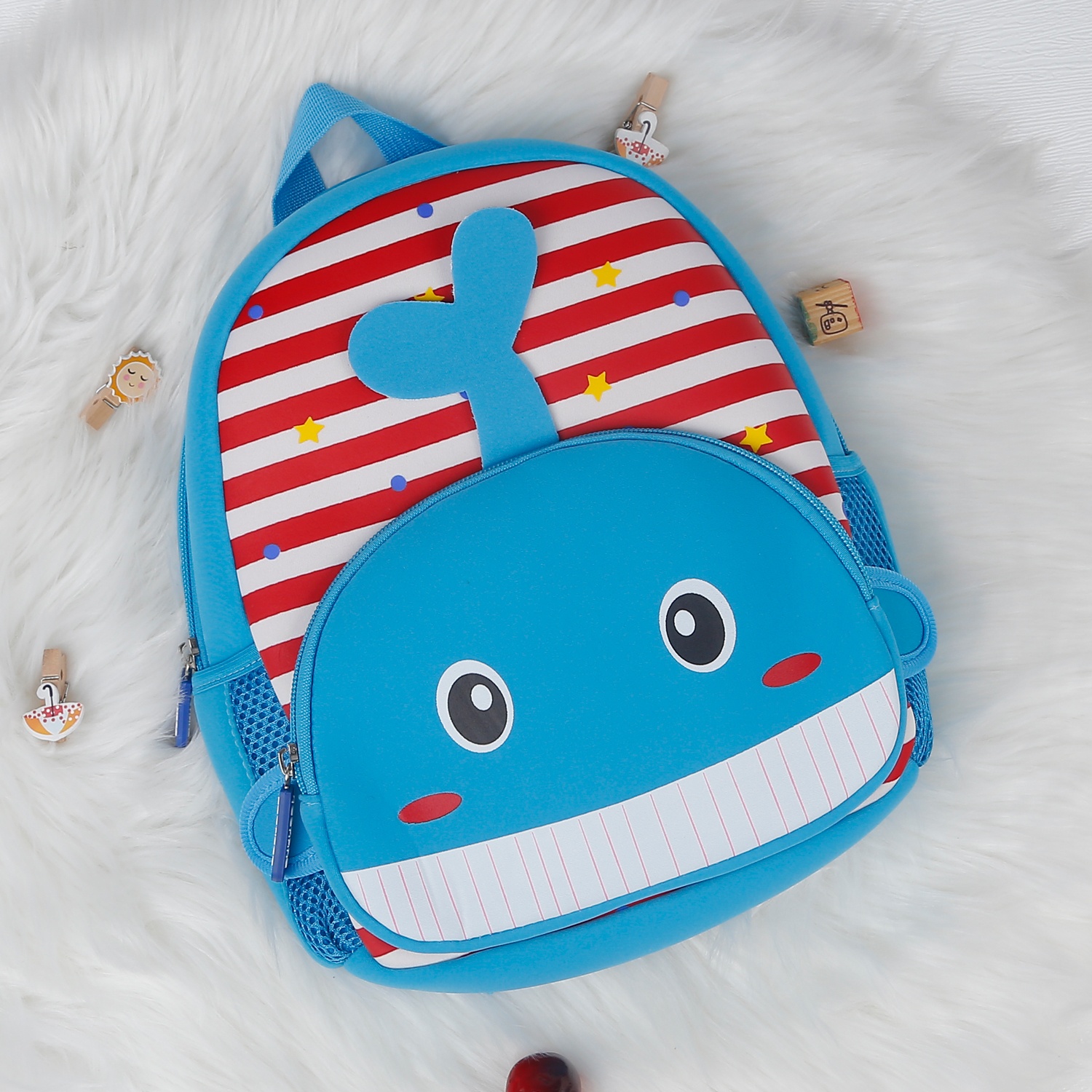 Balo cho bé hình cá heo Tochang AC22 (Xanh) hình 1