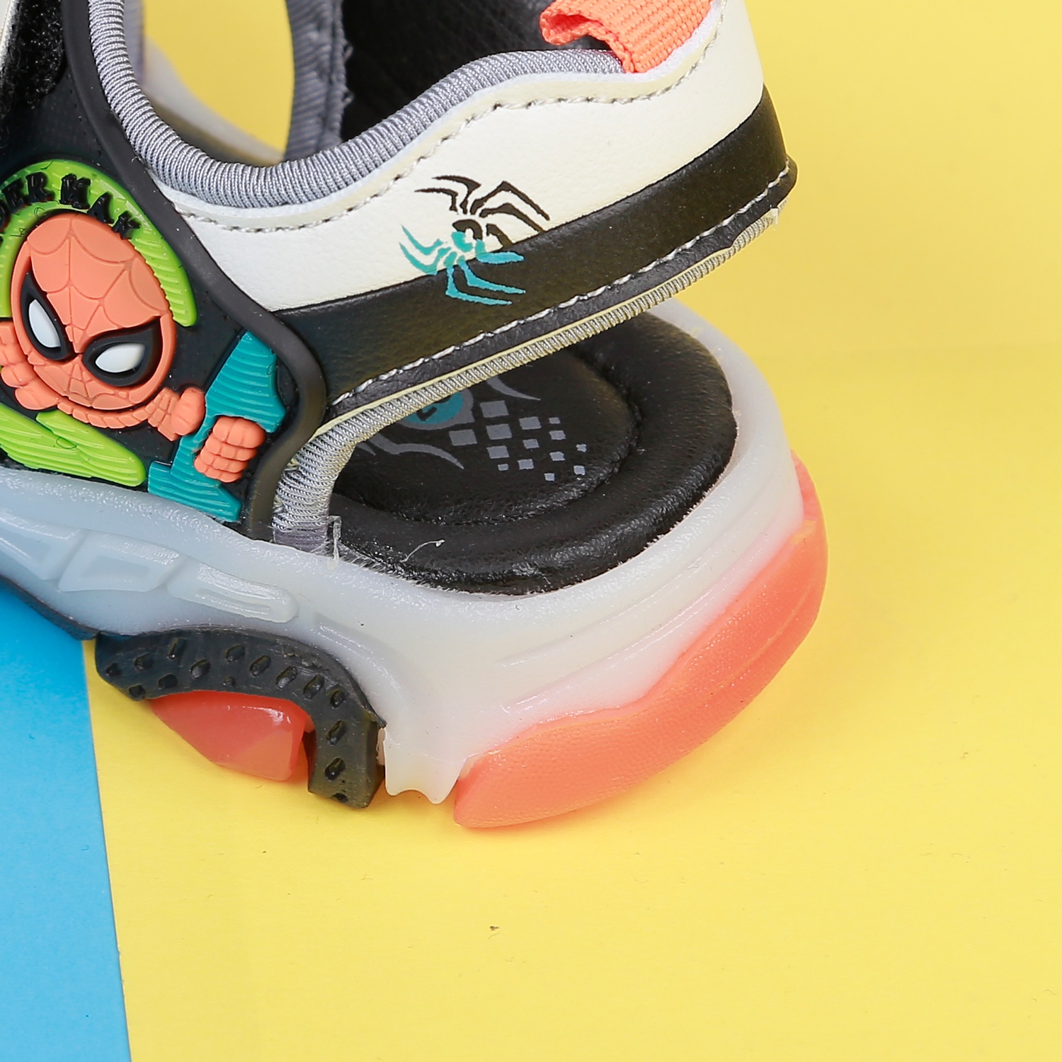 Dép sandal bé trai có đèn KidsPlaza 22K-FS2 Spiderman hình 5