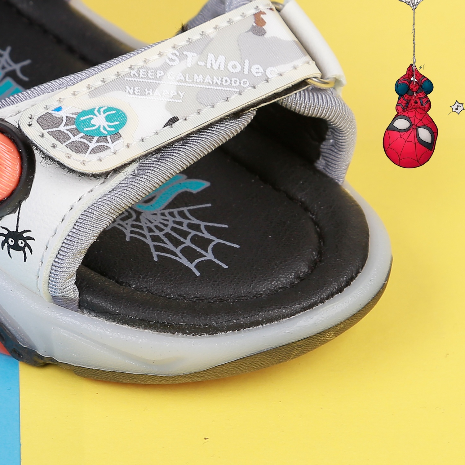 Dép sandal bé trai có đèn KidsPlaza 22K-FS2 Spiderman hình 4