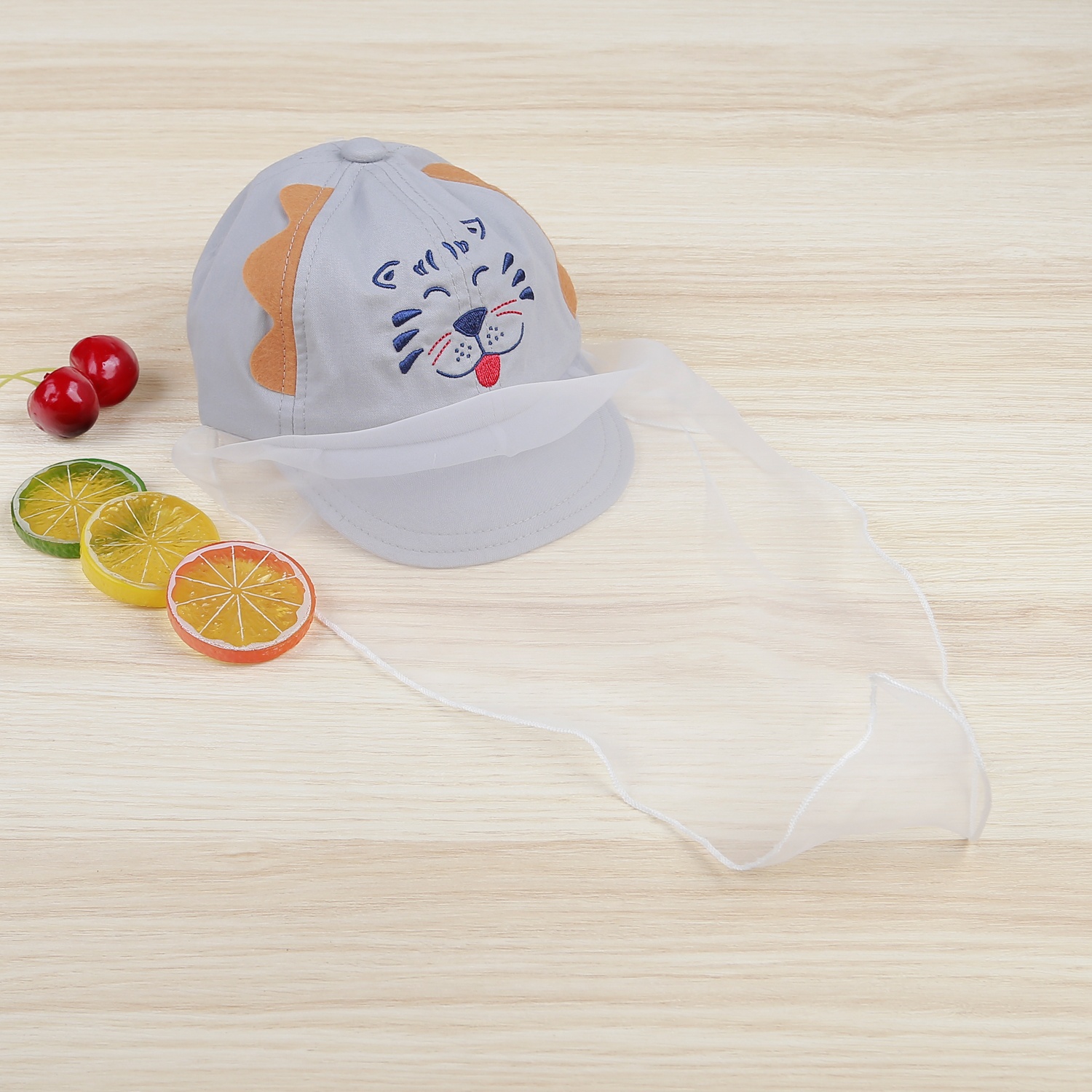 Mũ lưỡi trai KidsPlaza phủ voan thêu hổ DN22H (Ghi) hình 1