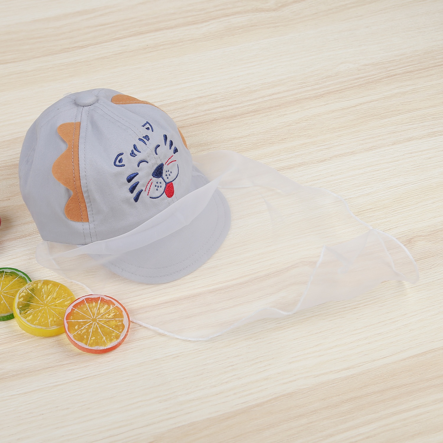 Mũ lưỡi trai KidsPlaza phủ voan thêu hổ DN22H (Ghi) hình 4