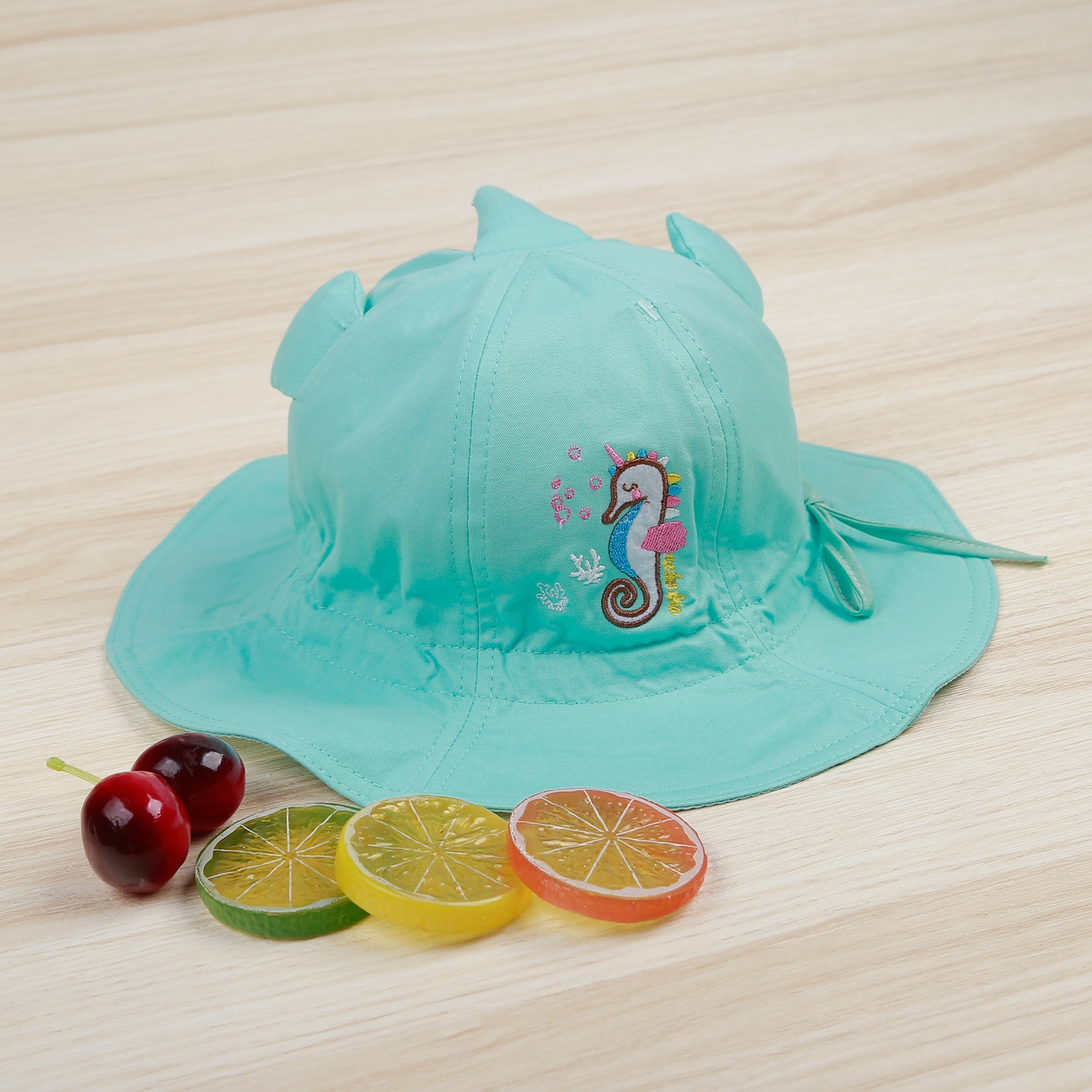 Mũ vành tròn bé gái KidsPlaza thêu cá ngựa DN22H (Xanh) hình 4