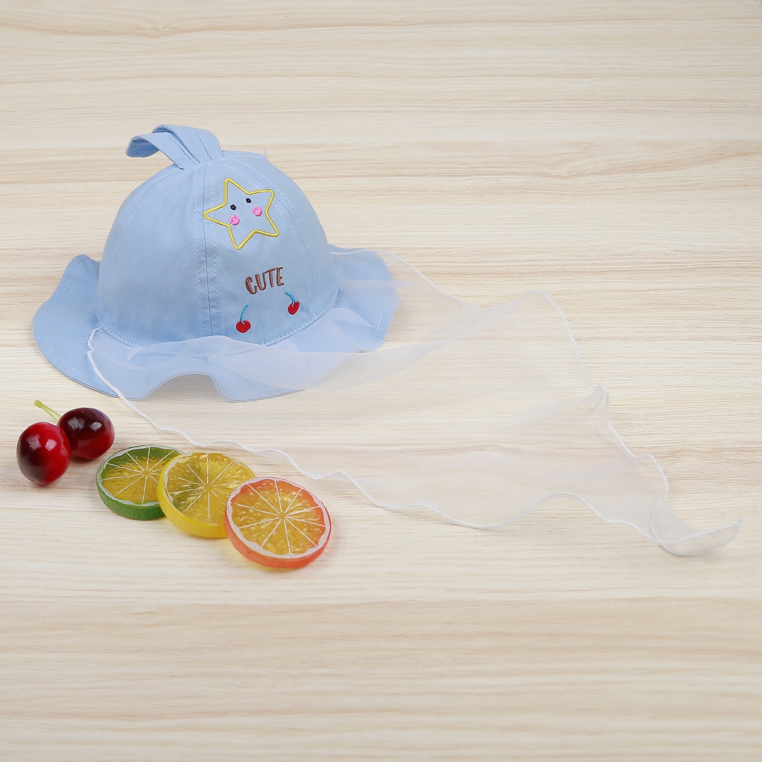 Mũ vành tròn bé gái KidsPlaza phủ voan hoạ tiết cute DN22H (Xanh)  hình 1