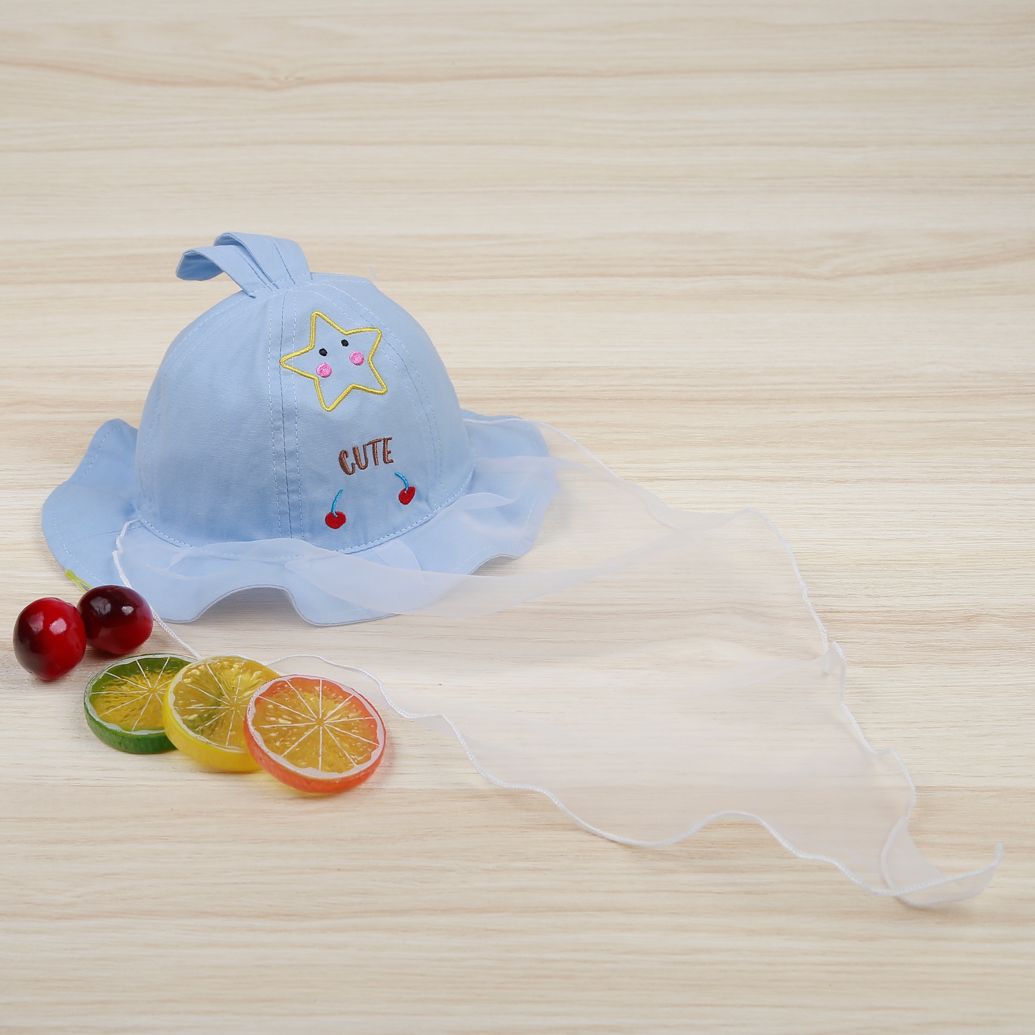 Mũ vành tròn bé gái KidsPlaza phủ voan hoạ tiết cute DN22H (Xanh)  hình 4