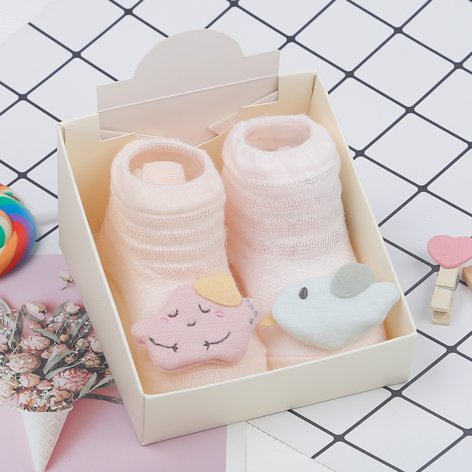 Set 2 tất bé gái in hình dễ thương AC22 hình 1