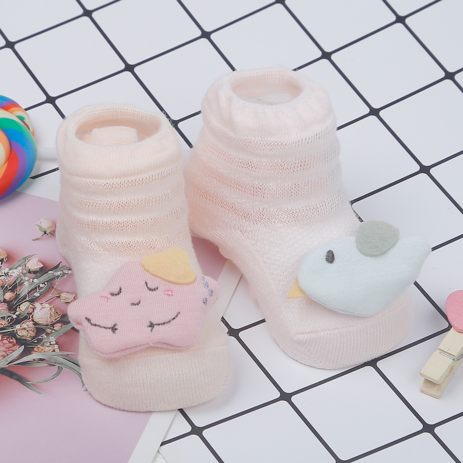 Set 2 tất bé gái in hình dễ thương AC22 hình 2