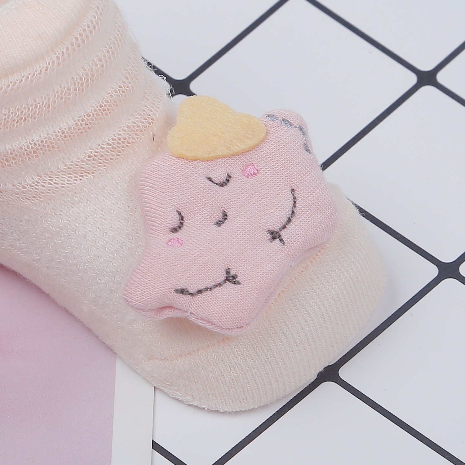 Set 2 tất bé gái in hình dễ thương AC22 hình 3