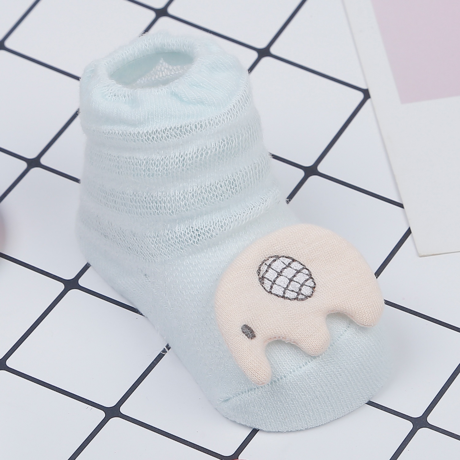 Set 2 tất bé trai in hình dễ thương AC22 hình 2