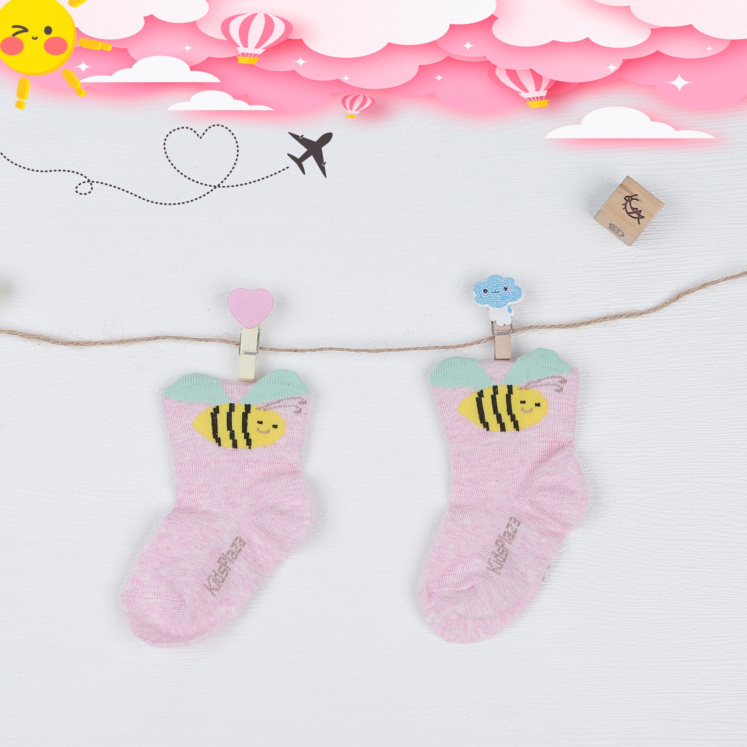 Set 3 tất bé gái kẻ hoạ tiết hoa ong KidsPlaza DK22 hình 4