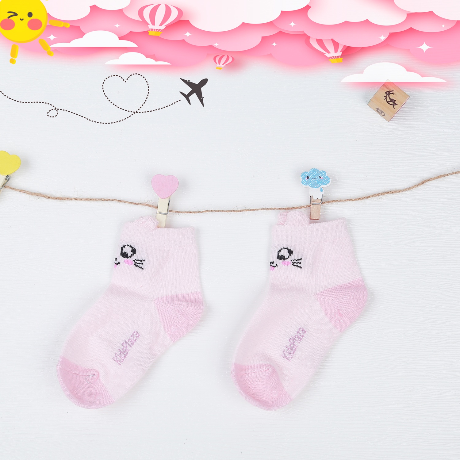 Set 3 tất bé gái kẻ in thú KidsPlaza DK22 hình 4