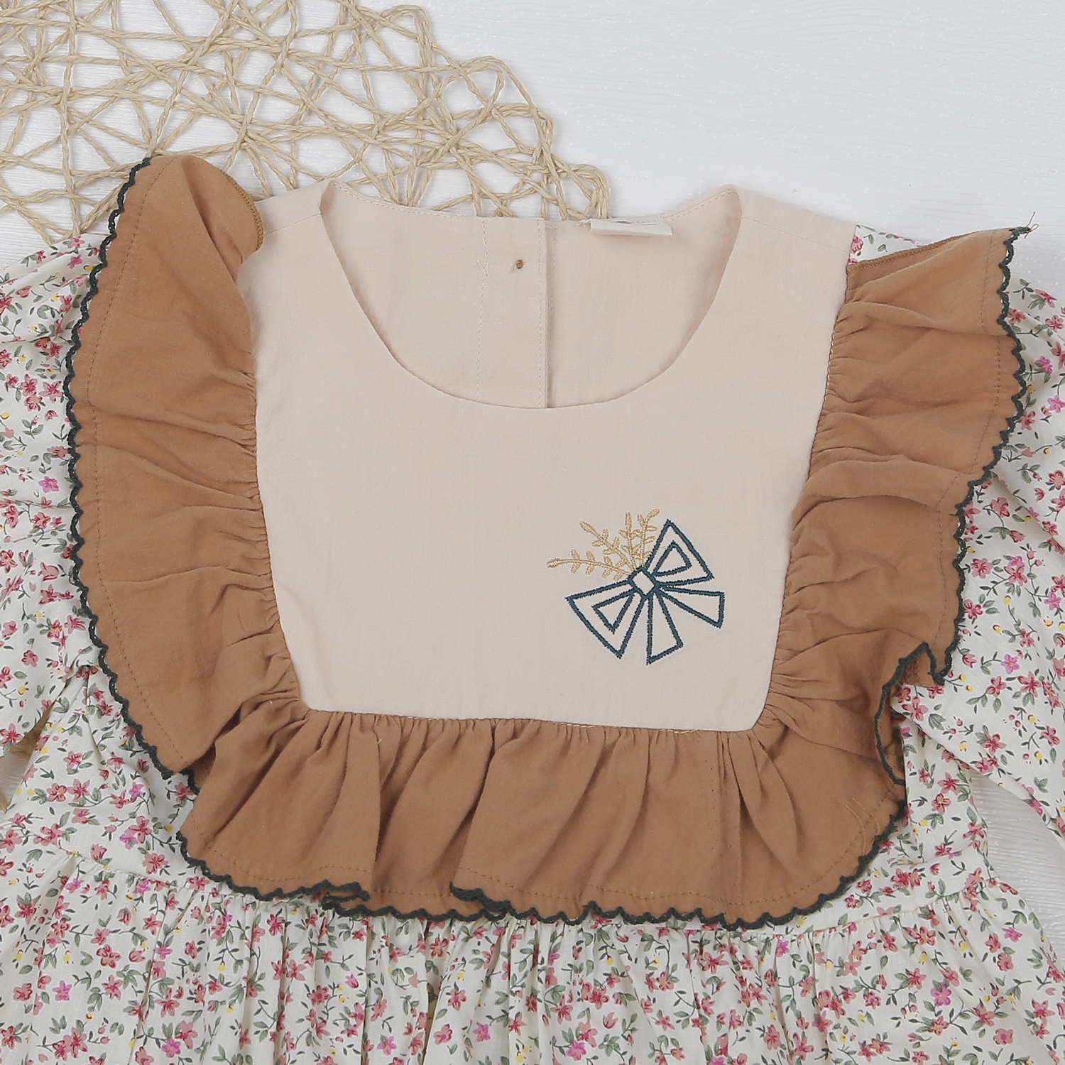 Váy bé gái KidsPlaza cổ vuông bèo hoa nhí M22T hình 2