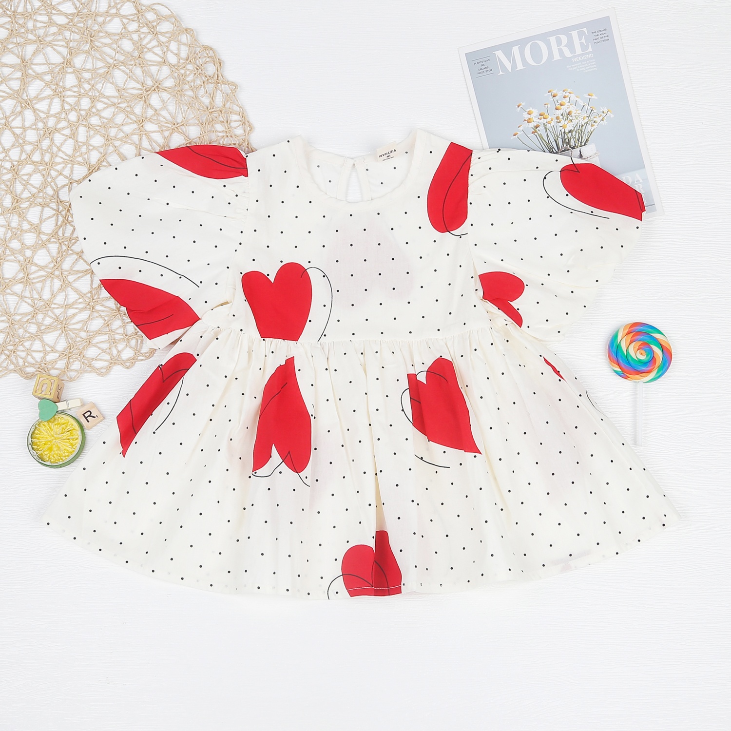 Váy dài bé gái tay bồng in trái tim KidsPlaza M22T (Be) hình 1