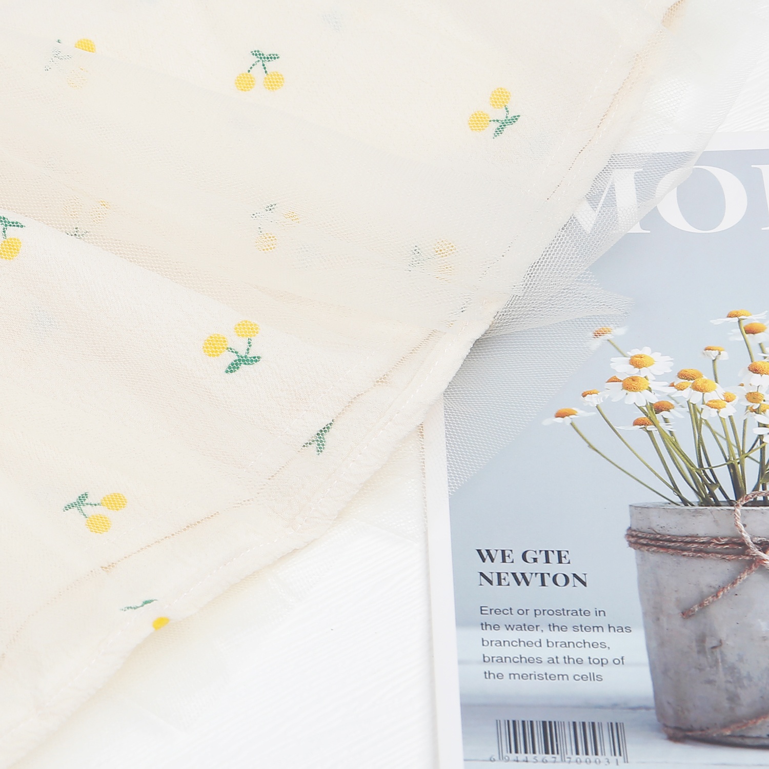 Váy dài tay bé gái in cherry KidsPlaza M22T (vàng) hình 4