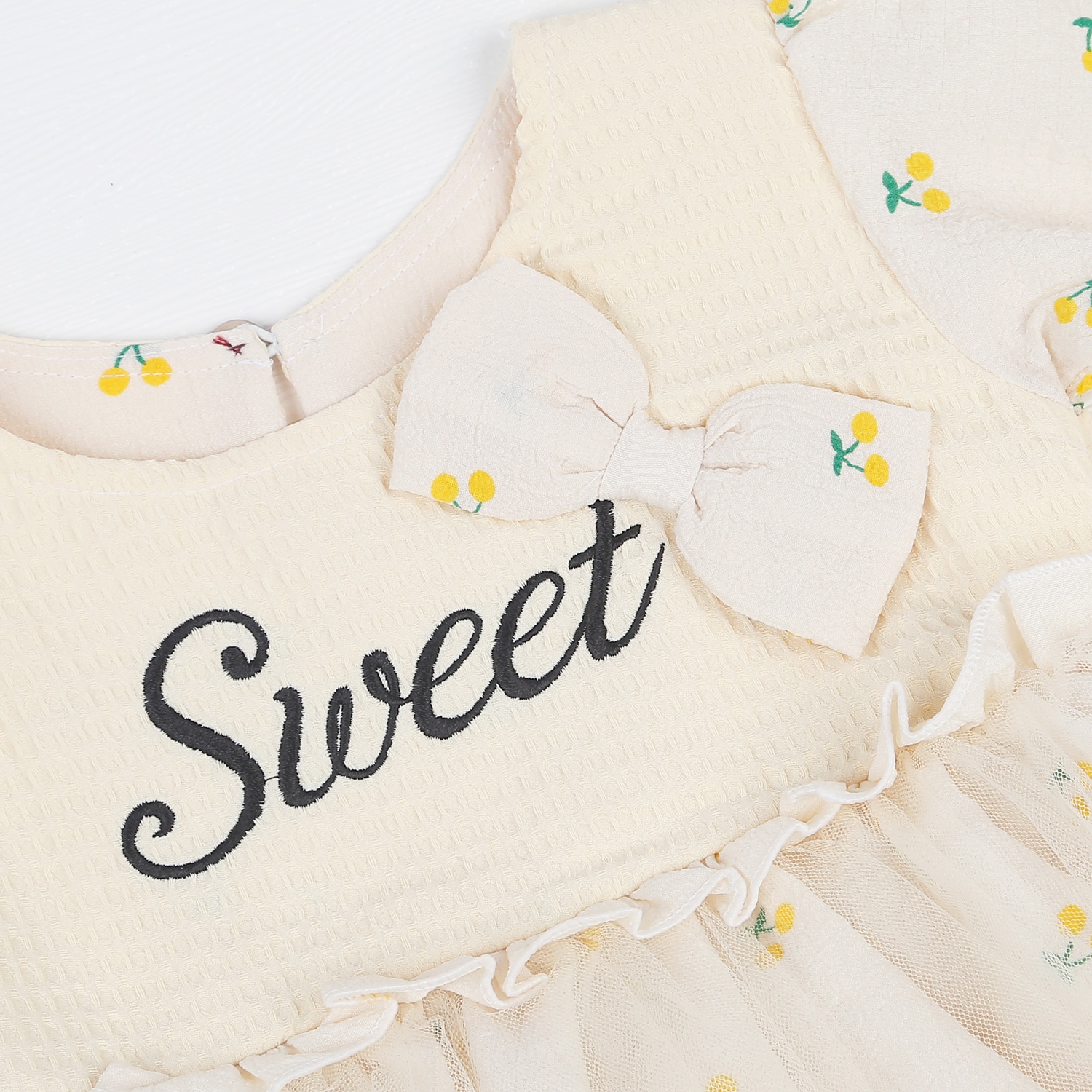 Váy dài tay bé gái in cherry KidsPlaza M22T (vàng) hình 3