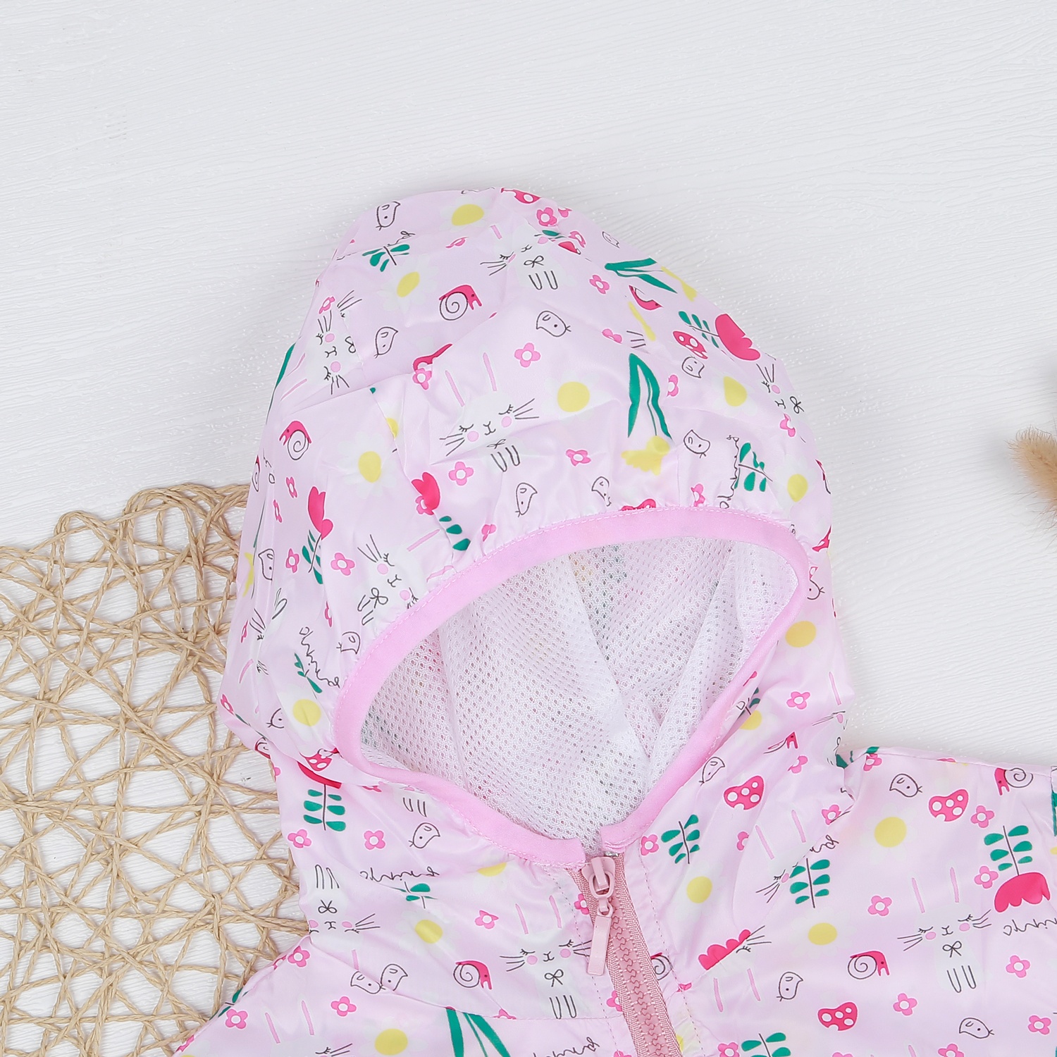 Áo gió bé gái KidsPlaza in hình thỏ hồng M22T hình 2