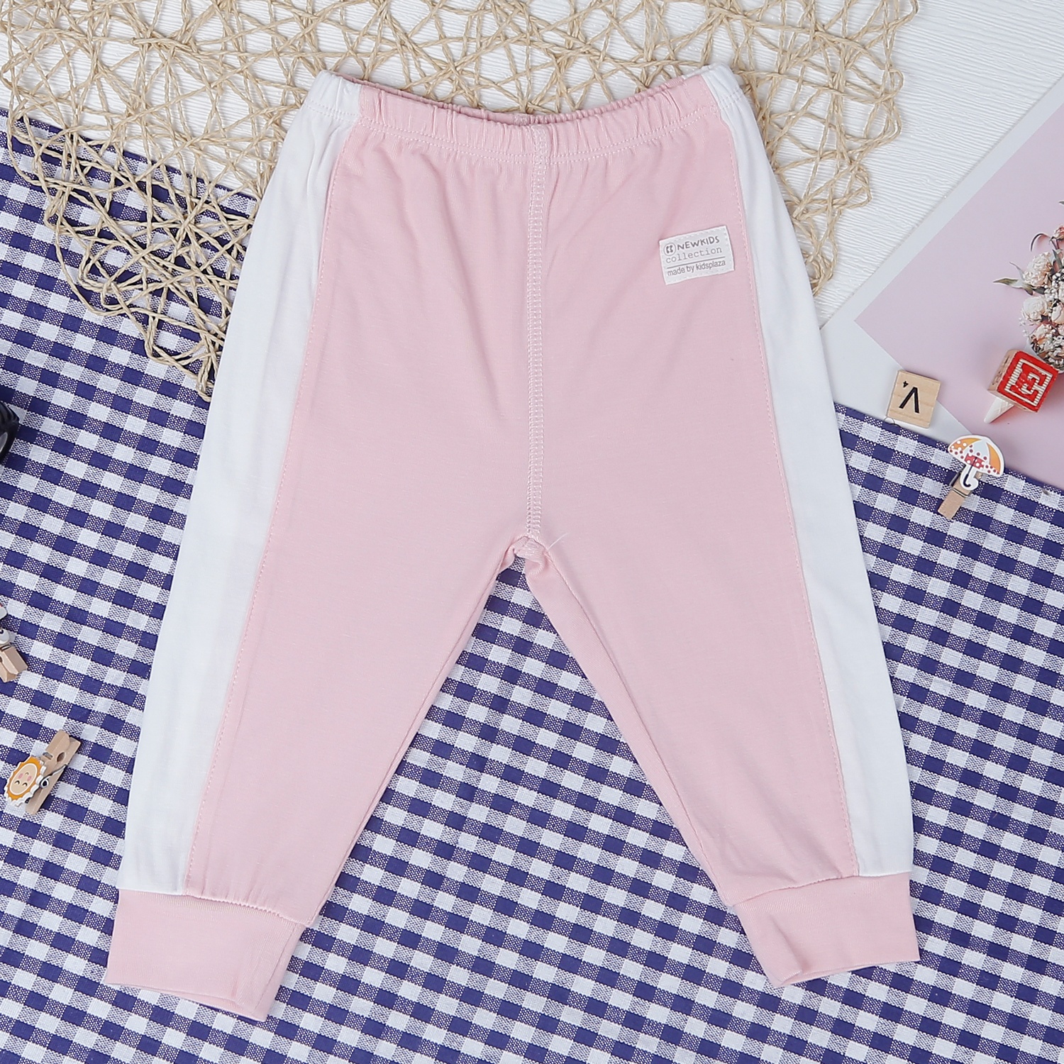 Bộ bé gái dài tay cài vai Otis KidsPlaza ND22T (Trắng Hồng) hình 5