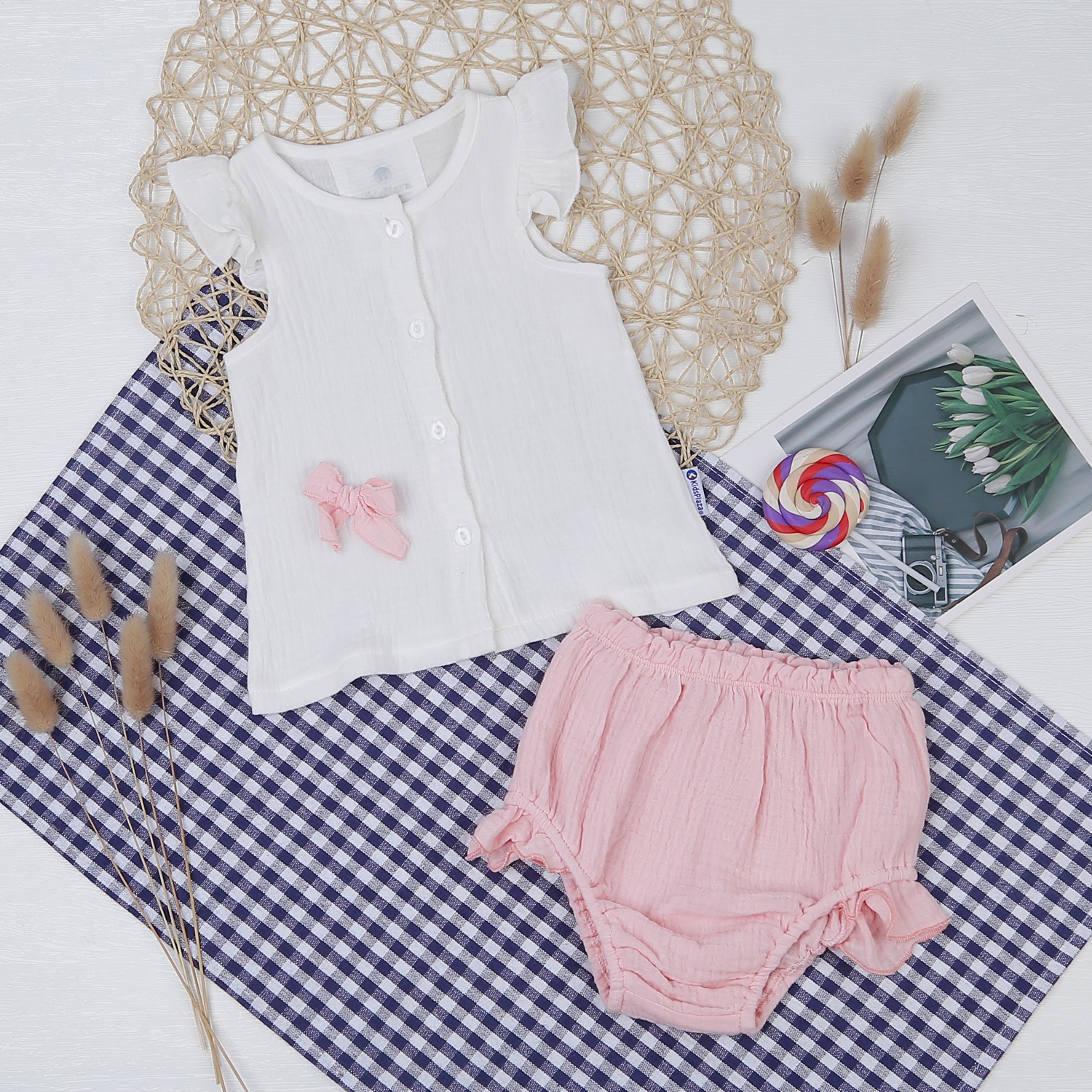 Bộ bé gái vải xô đính nơ KidsPlaza M21H (Trắng Hồng) hình 1