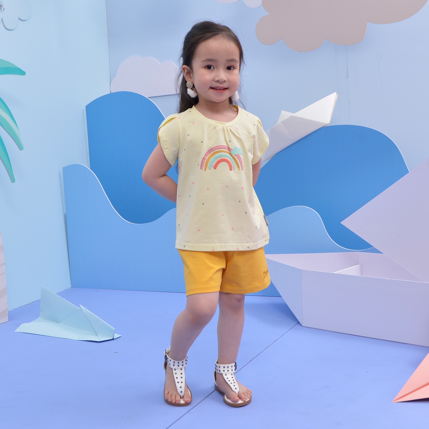 Bộ cộc bé gái in cầu vồng KidsPlaza TT22H Vàng hình 1