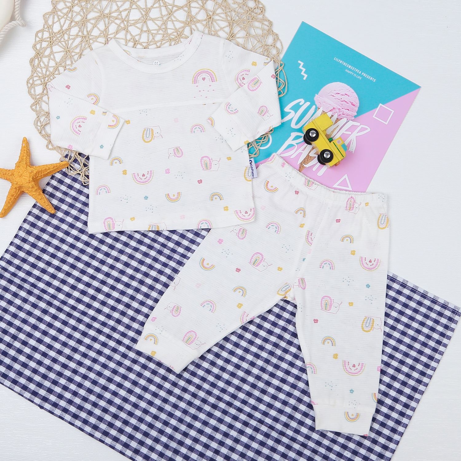 Bộ quần áo dài tay bé gái kẻ phối cầu vồng KidsPlaza MT21 hình 1