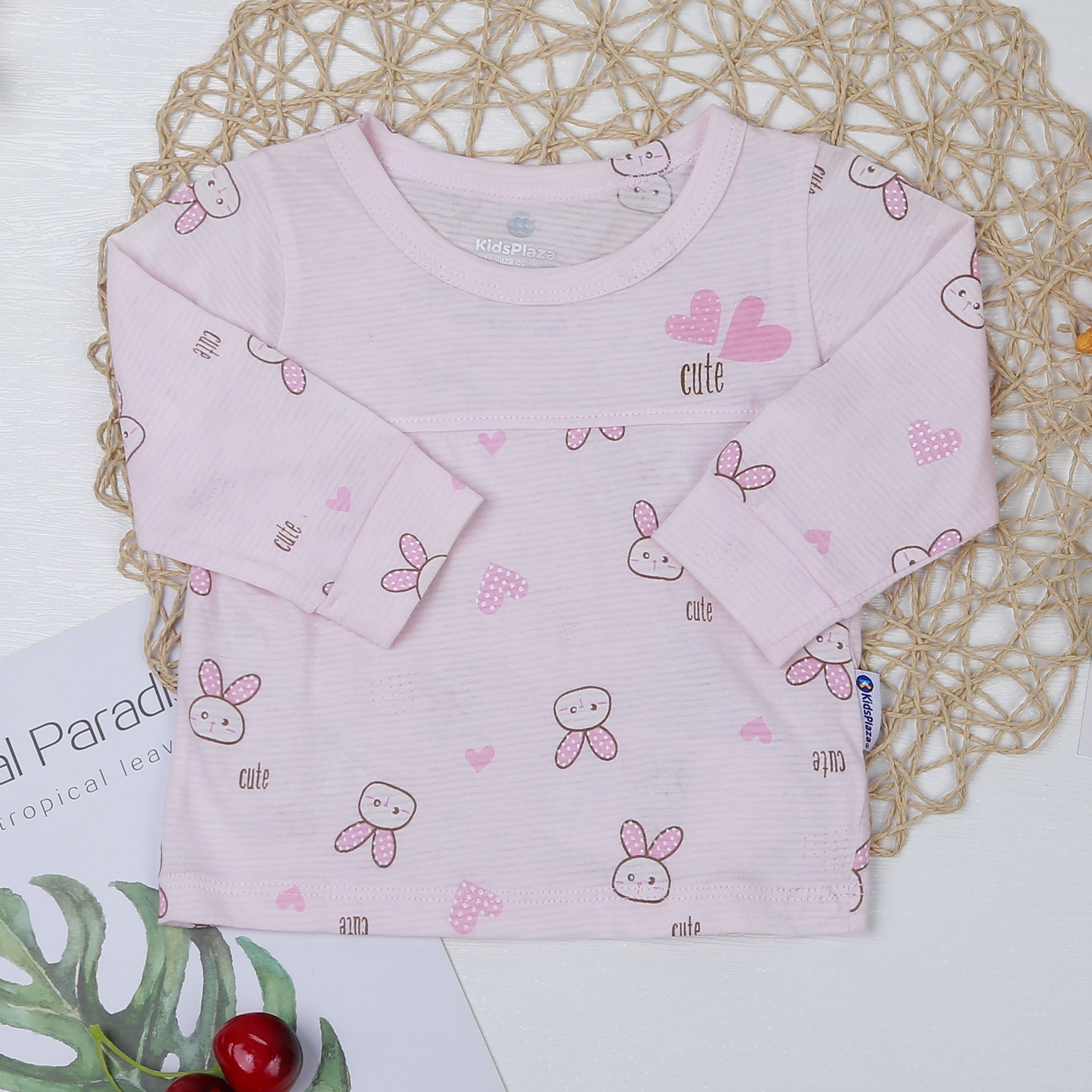 Bộ quần áo dài tay bé gái kẻ phối thỏ hồng KidsPlaza MT21 hình 2