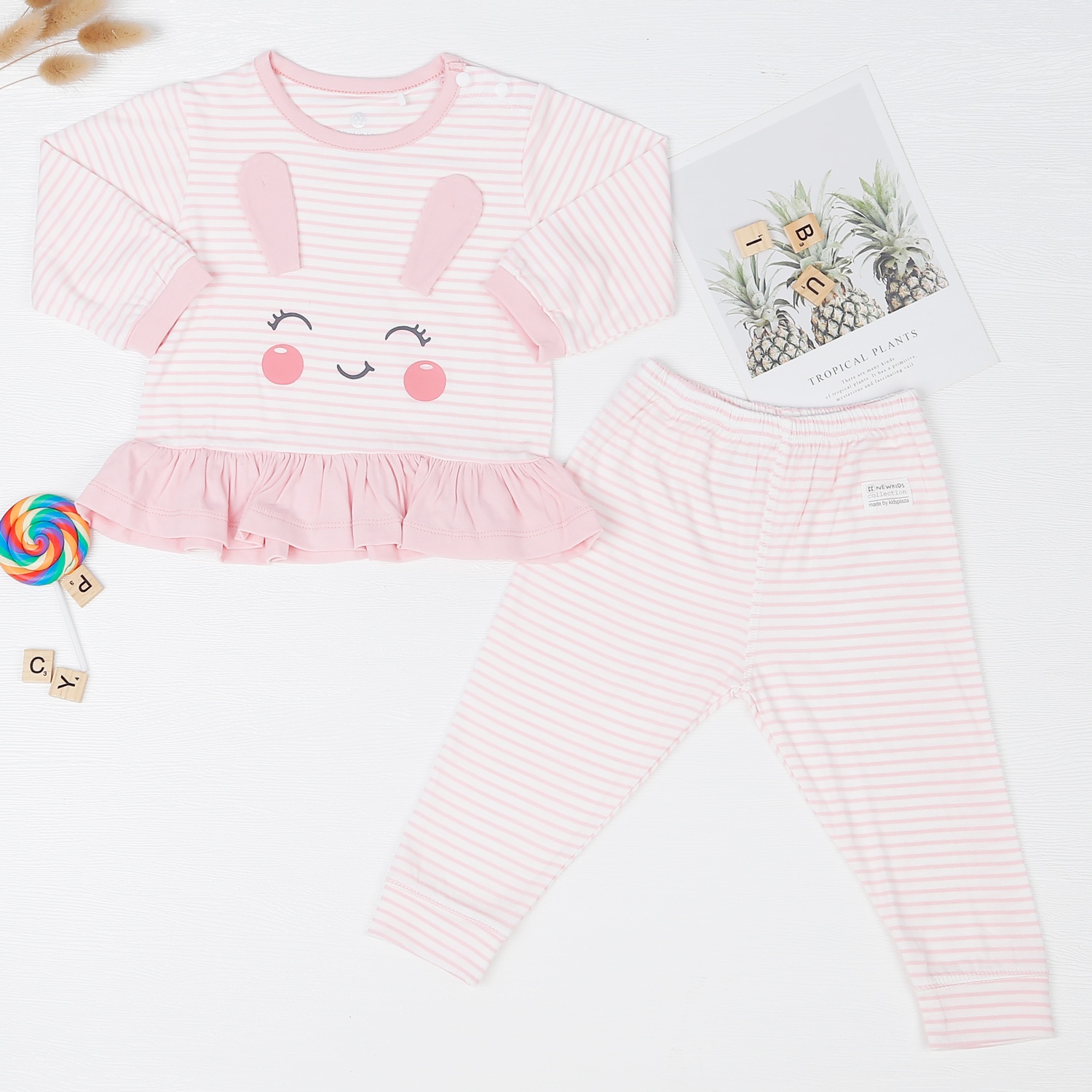 Bộ quần áo dài tay cài vai Otis KidsPlaza ND22T (Kẻ hồng) hình 1