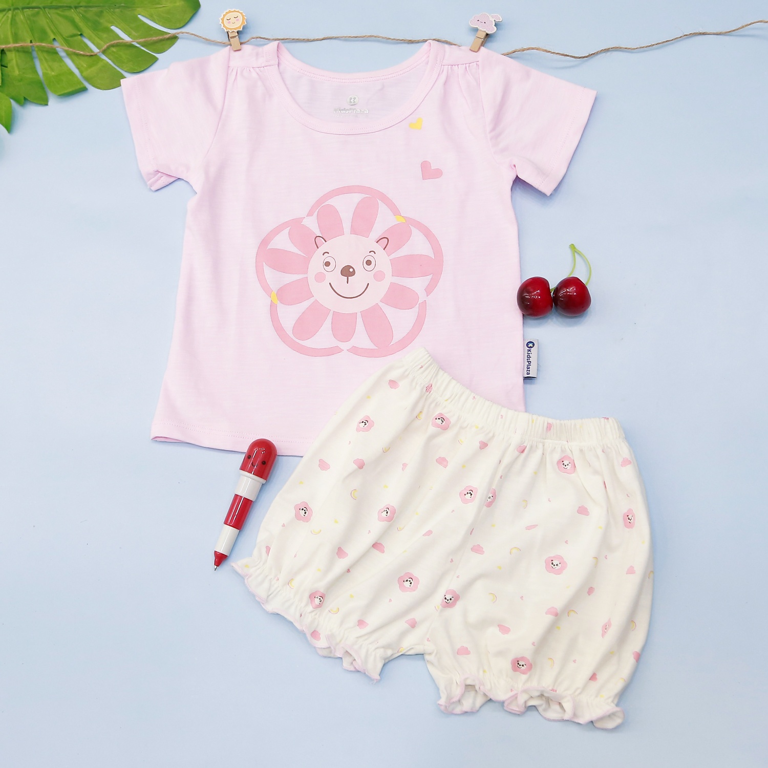 Bộ quần áo bé gái cộc tay KidsPlaza M21H hình 1