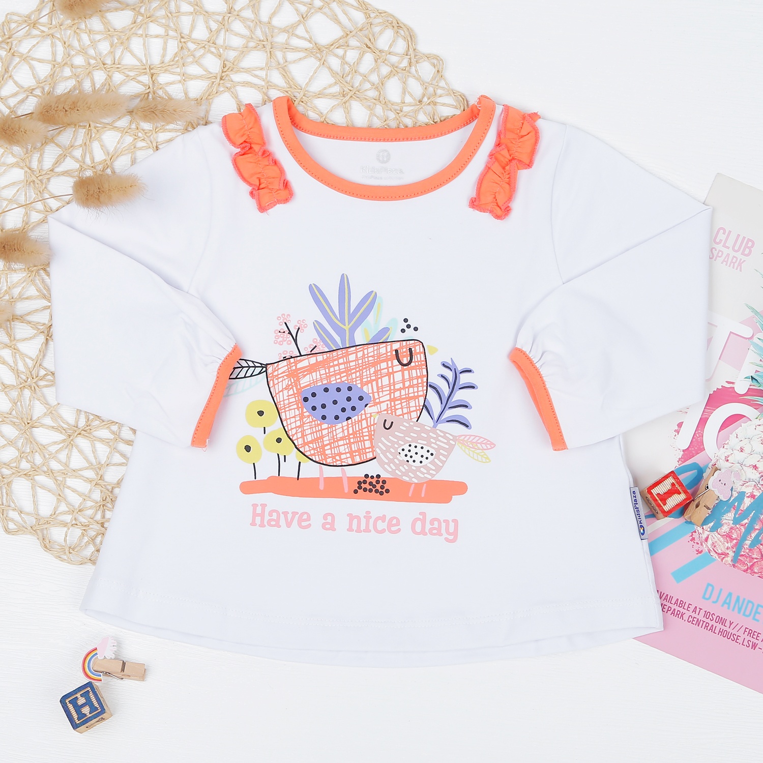 Bộ quần áo bé gái dài tay KidsPlaza in gà con trắng TT22T hình 2