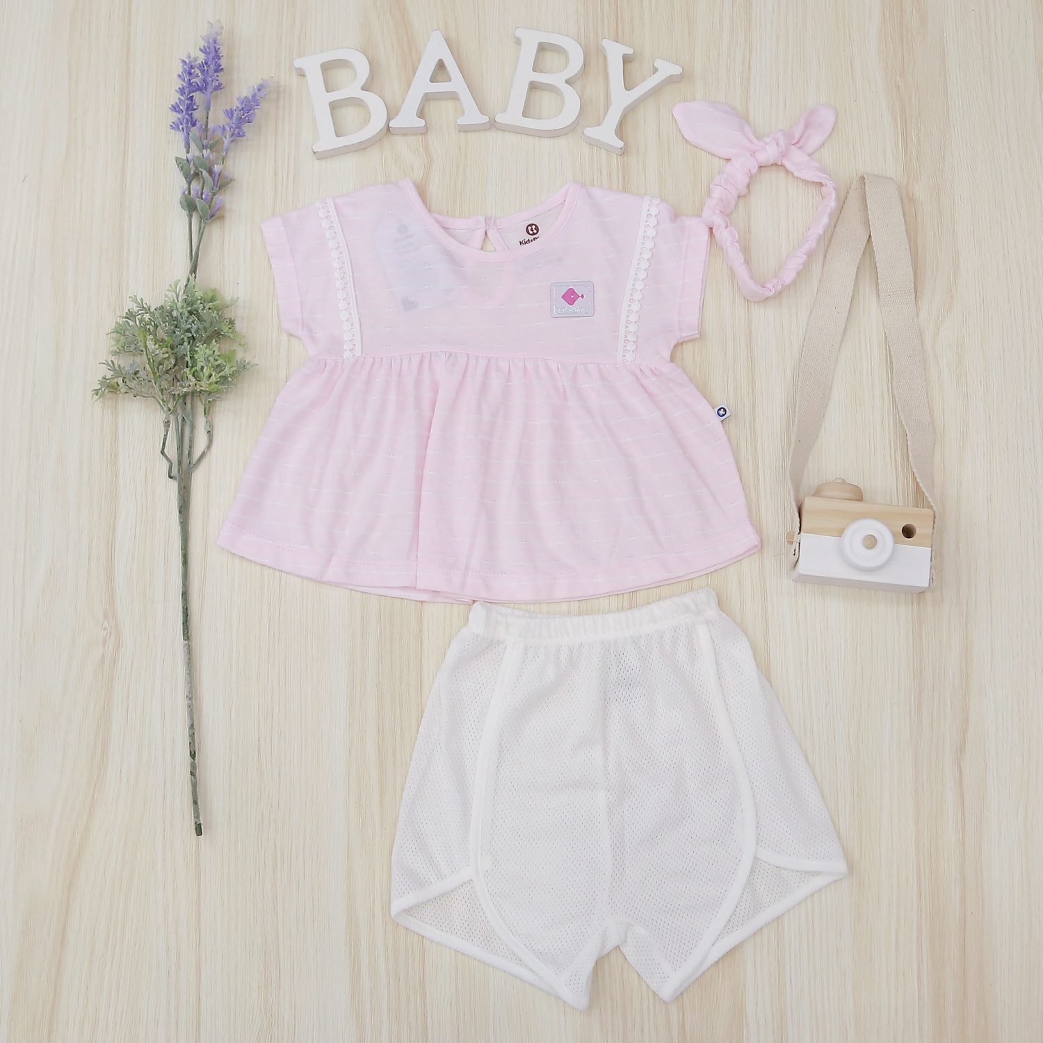 Bộ quần áo bé gái kèm tuban Kids Plaza HN21H (Hồng) hình 1