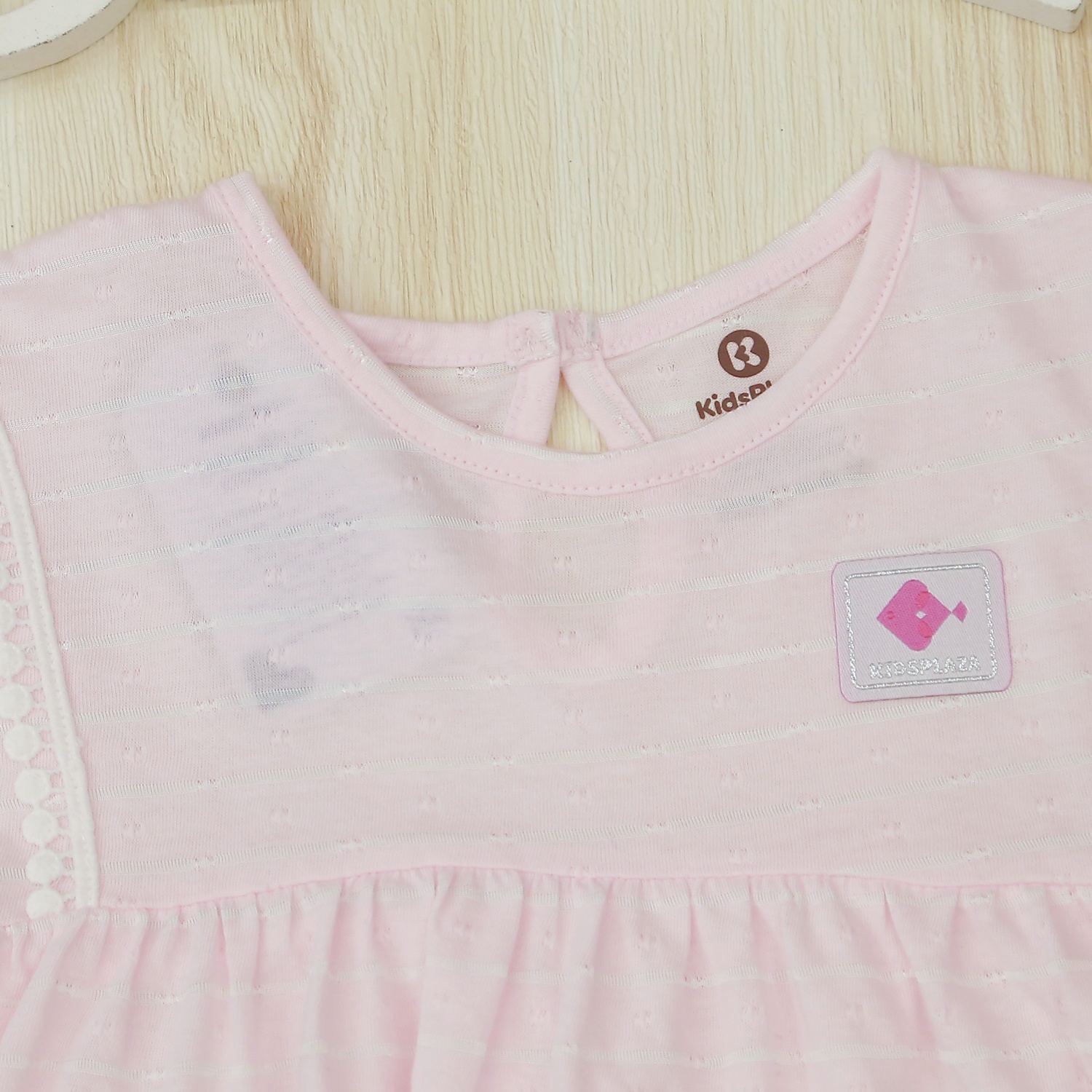 Bộ quần áo bé gái kèm tuban Kids Plaza HN21H (Hồng) hình 3