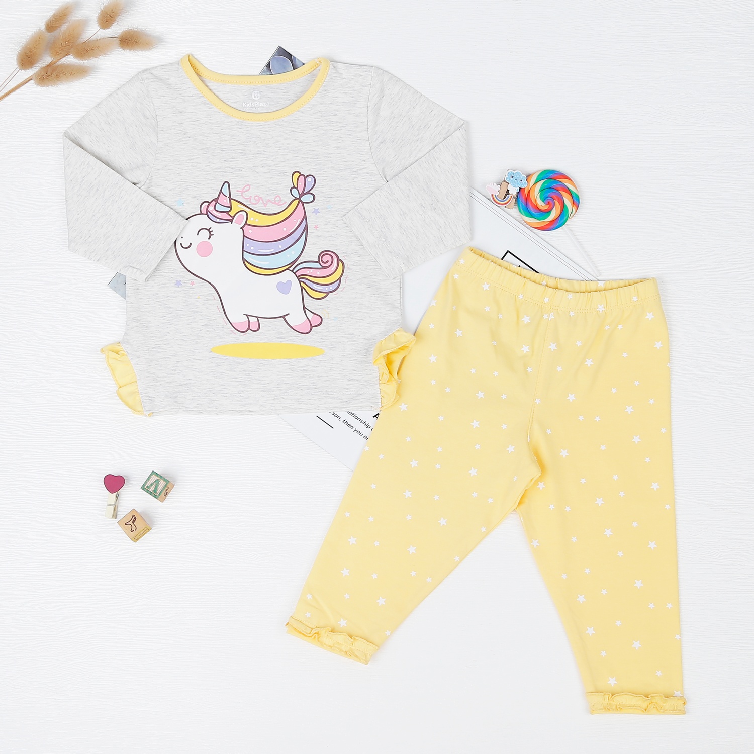 Bộ quần áo bé gái KidsPlaza in hình Kỳ Lân ND22T (Tiêu vàng) hình 1