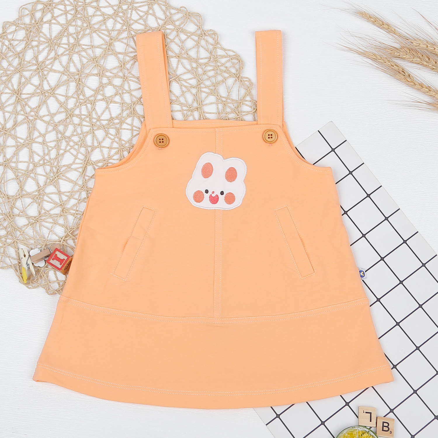 Set yếm bé gái KidsPlaza thêu thỏ cam HN22T hình 5