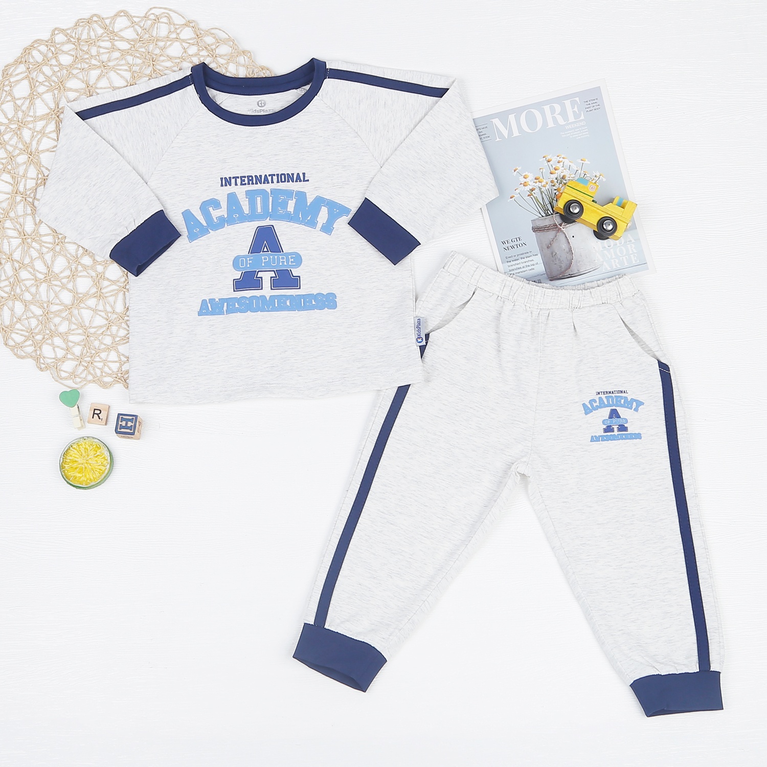 Bộ quần áo bé trai dài tay KidsPlaza in academy TT22T (Xám tiêu) hình 1