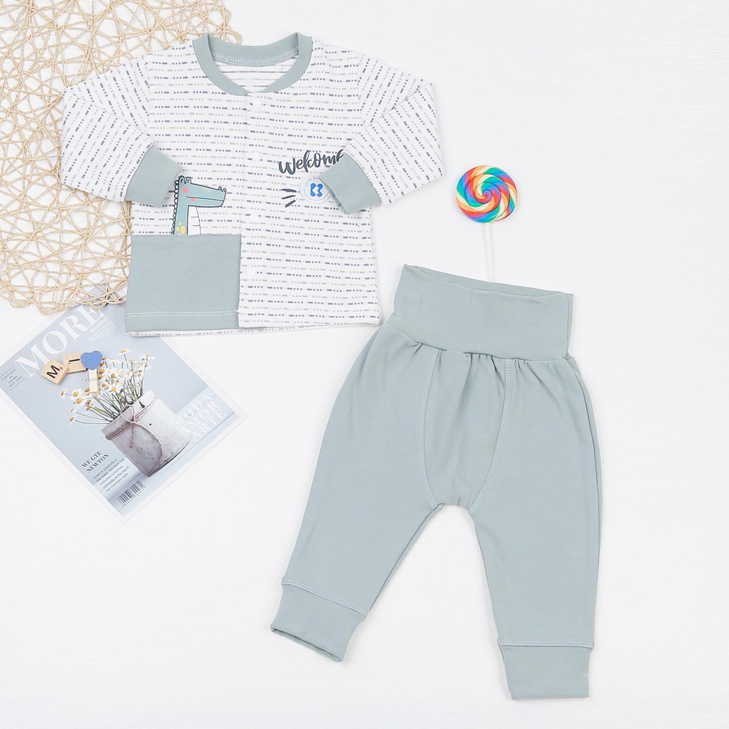 Bộ quần áo bé trai cài giữa KidsPlaza kẻ nét đứt ND22D hình 1