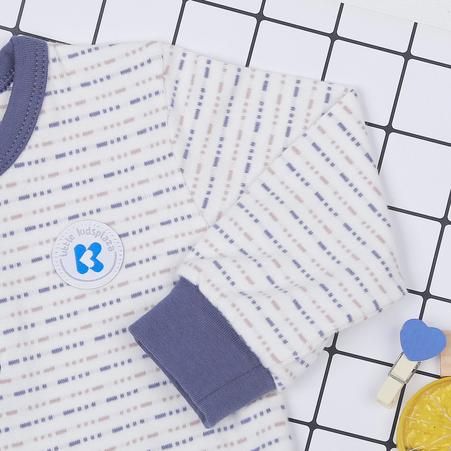  Bộ quần áo bé trai dài tay kẻ nét đứt KidsPlaza ND22D hình 4