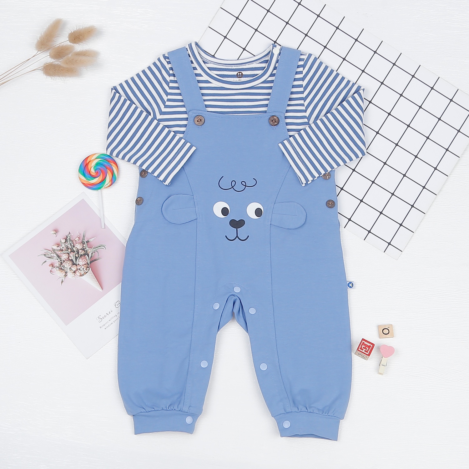 Set yếm bé trai KidsPlaza in gấu kẻ xanh HN22T hình 1