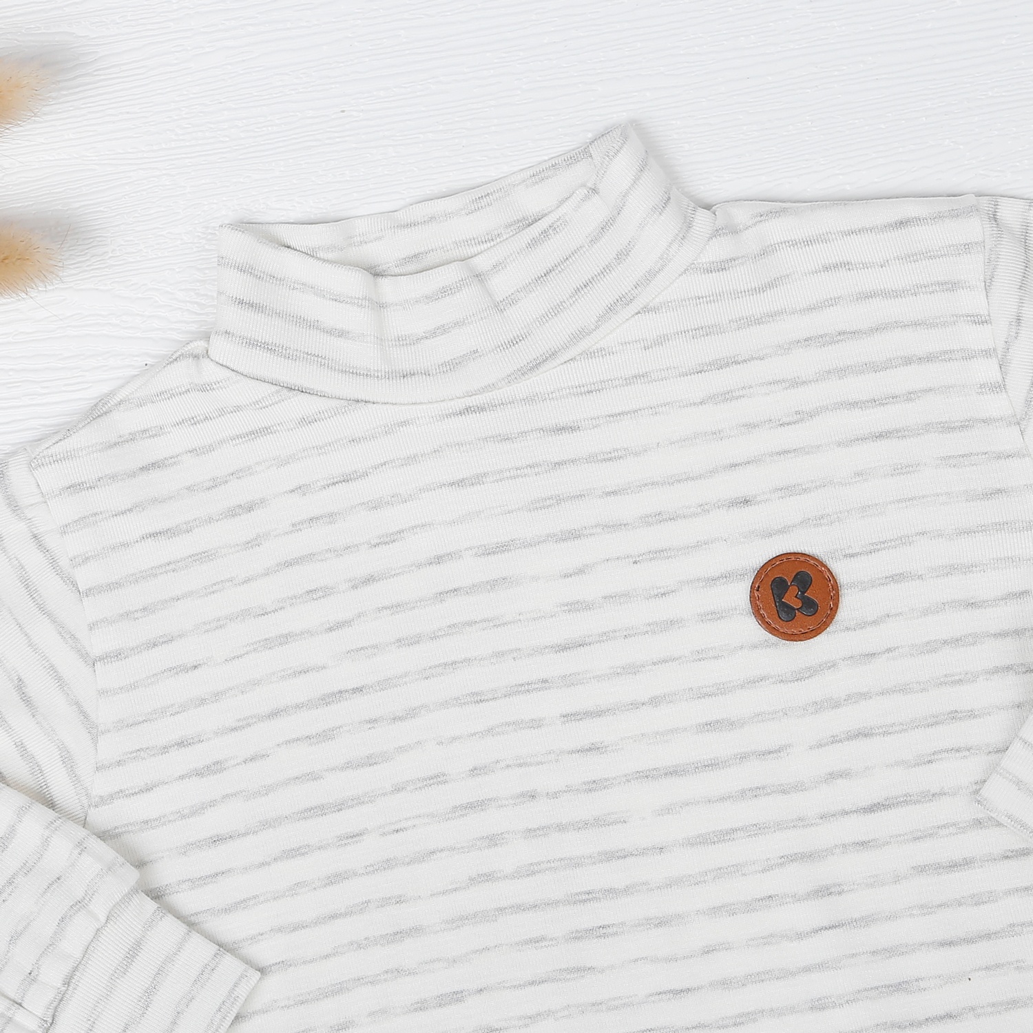 Áo bé trai Otis cổ 3 phân kẻ ghi trắng KidsPlaza ND22T hình 2