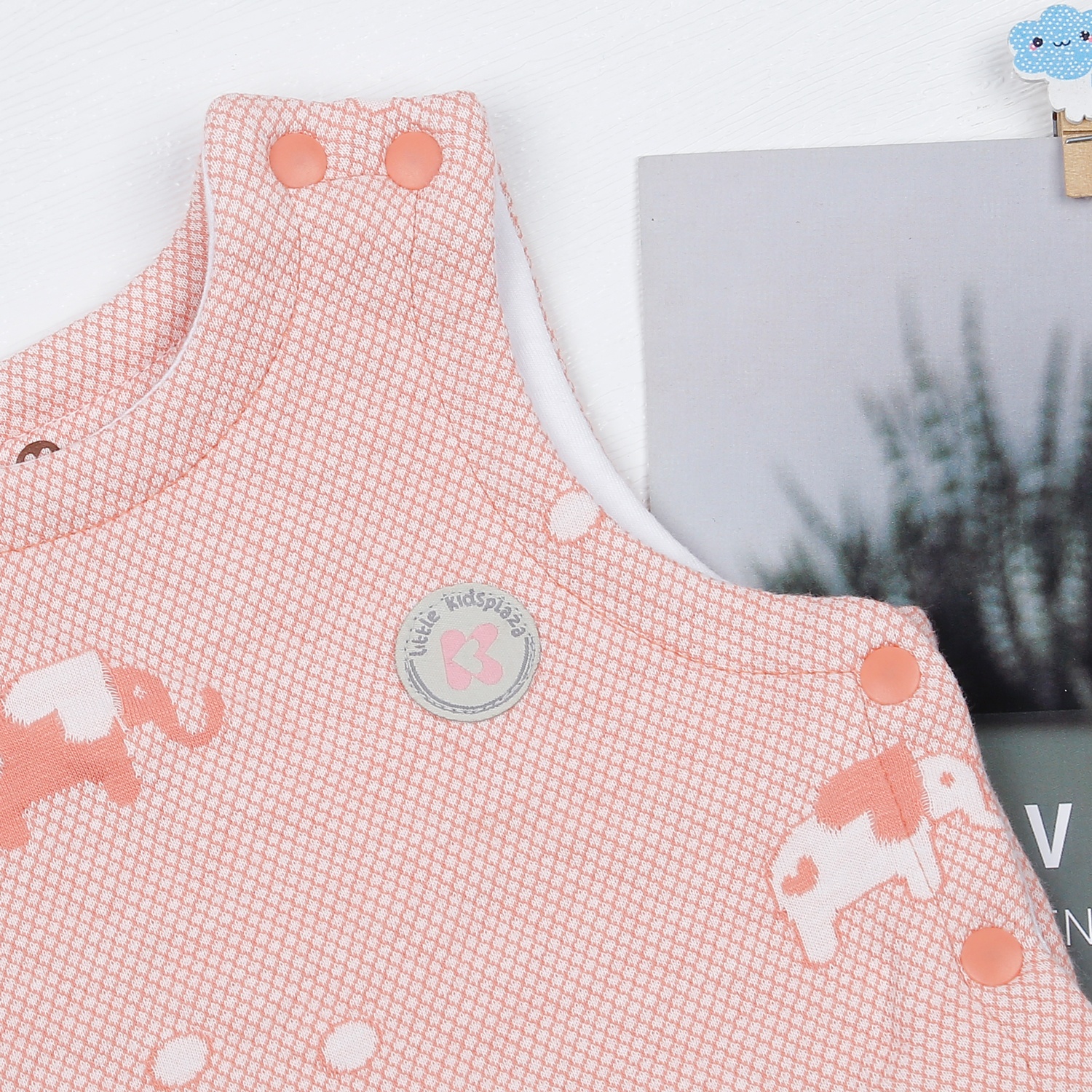 Áo gile bông bé gái KidsPlaza cúc sườn HN22D (Hồng) hình 3