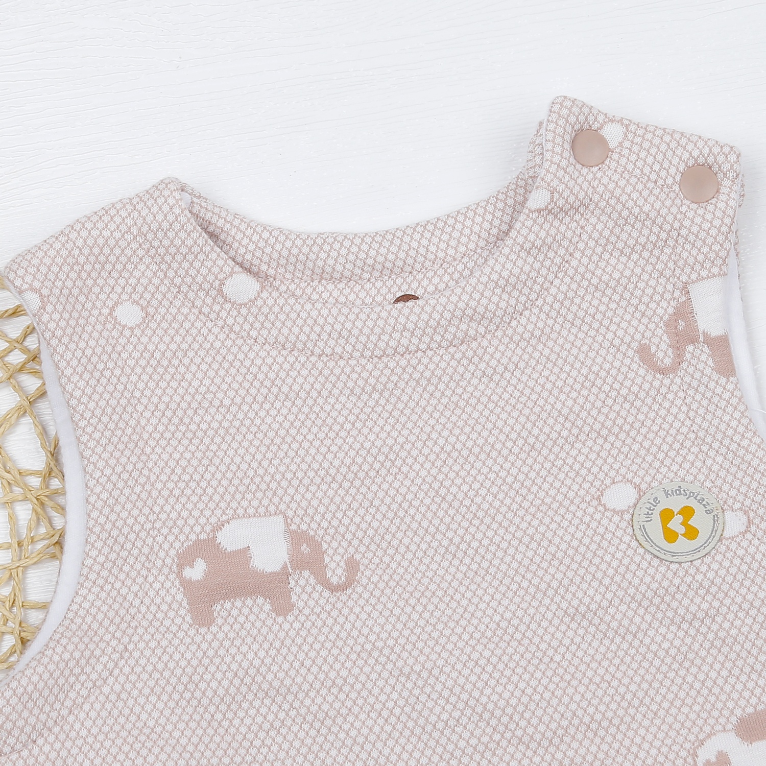 Áo gile bông bé trai KidsPlaza cúc sườn nâu HN22D  hình 2