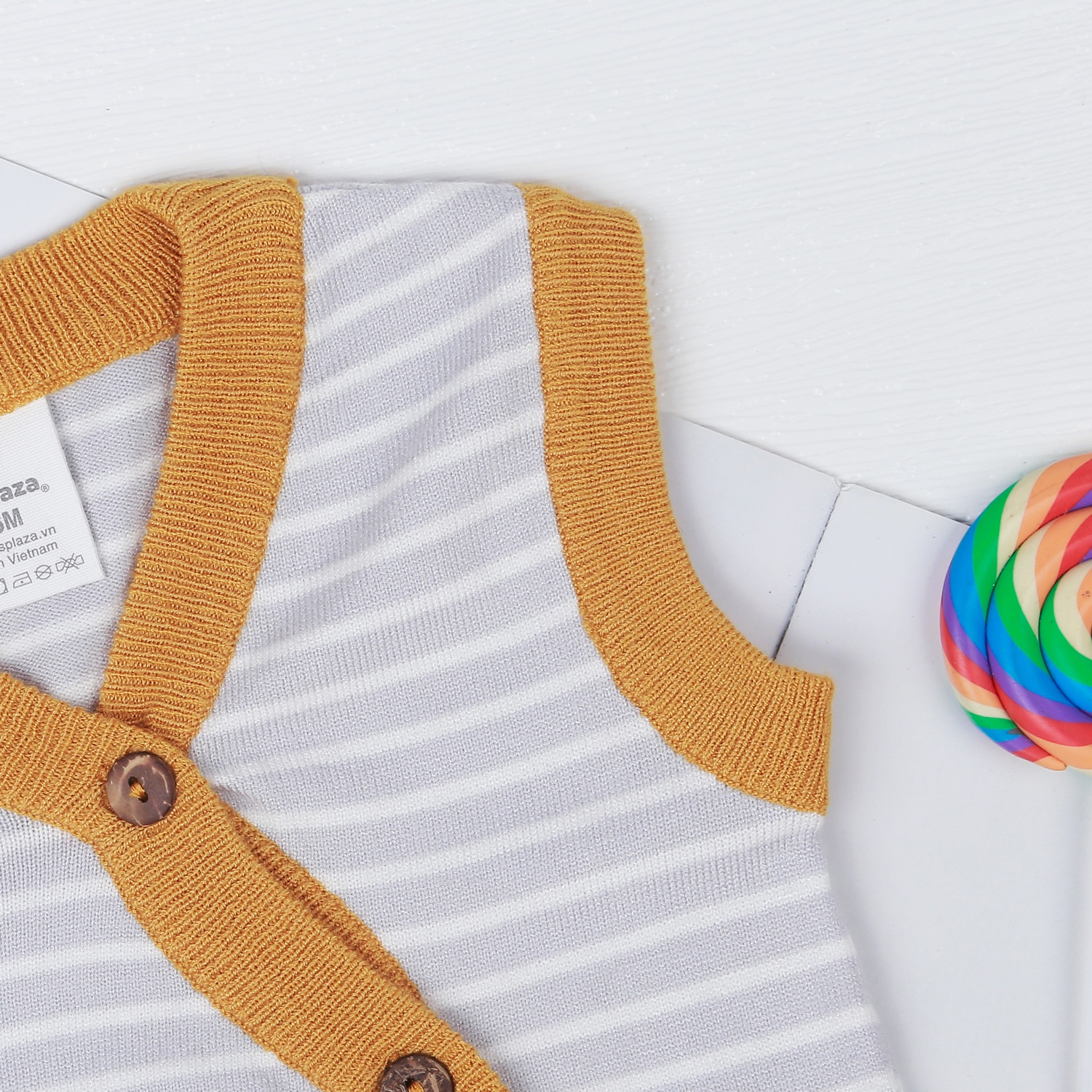 Áo gile len bé trai ghi nâu KidsPlaza ND22D hình 3