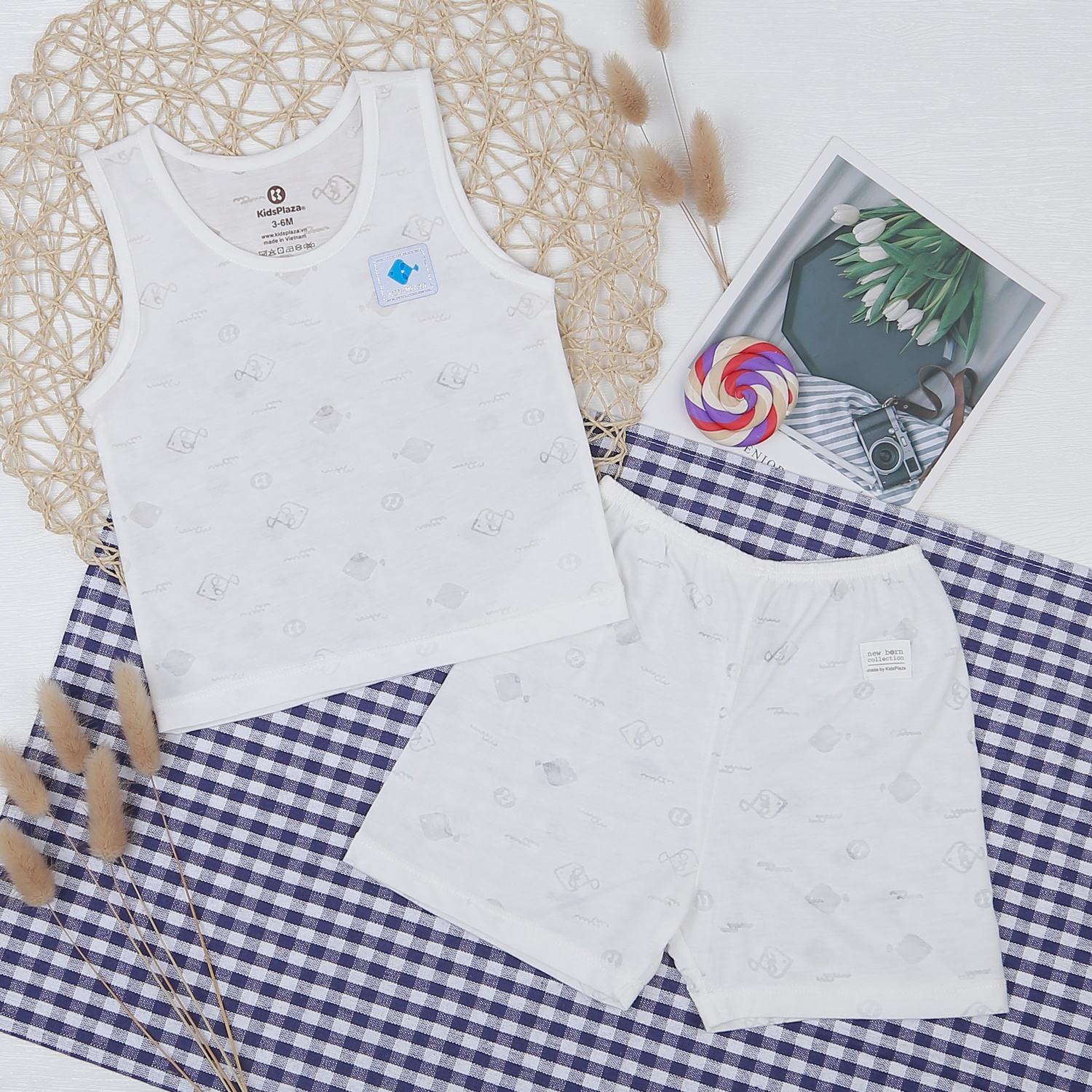 Bộ bé trai ba lỗ KidsPlaza in cá HN21H (Trắng) hình 1