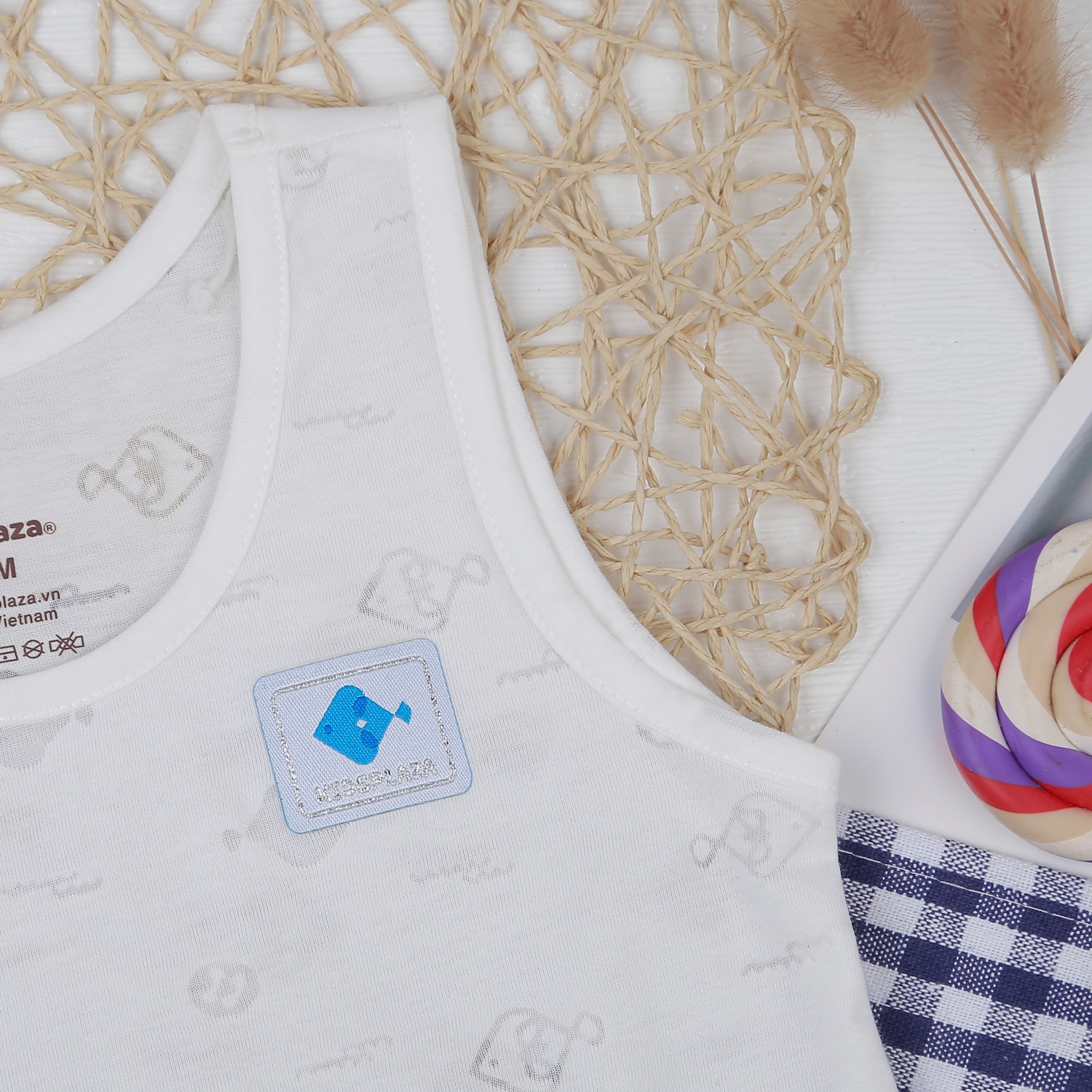 Bộ bé trai ba lỗ KidsPlaza in cá HN21H (Trắng) hình 3