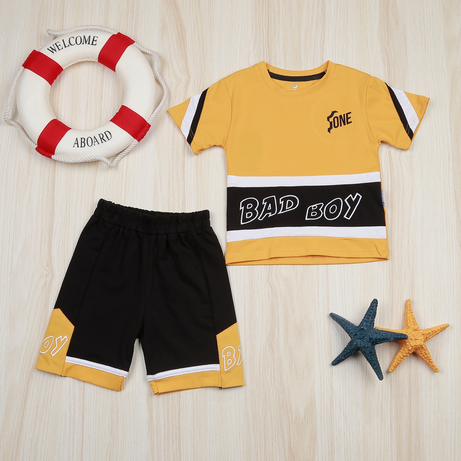 Bộ bé trai cộc tay Kids Plaza in Bad Boy VY22H (Vàng)  hình 1