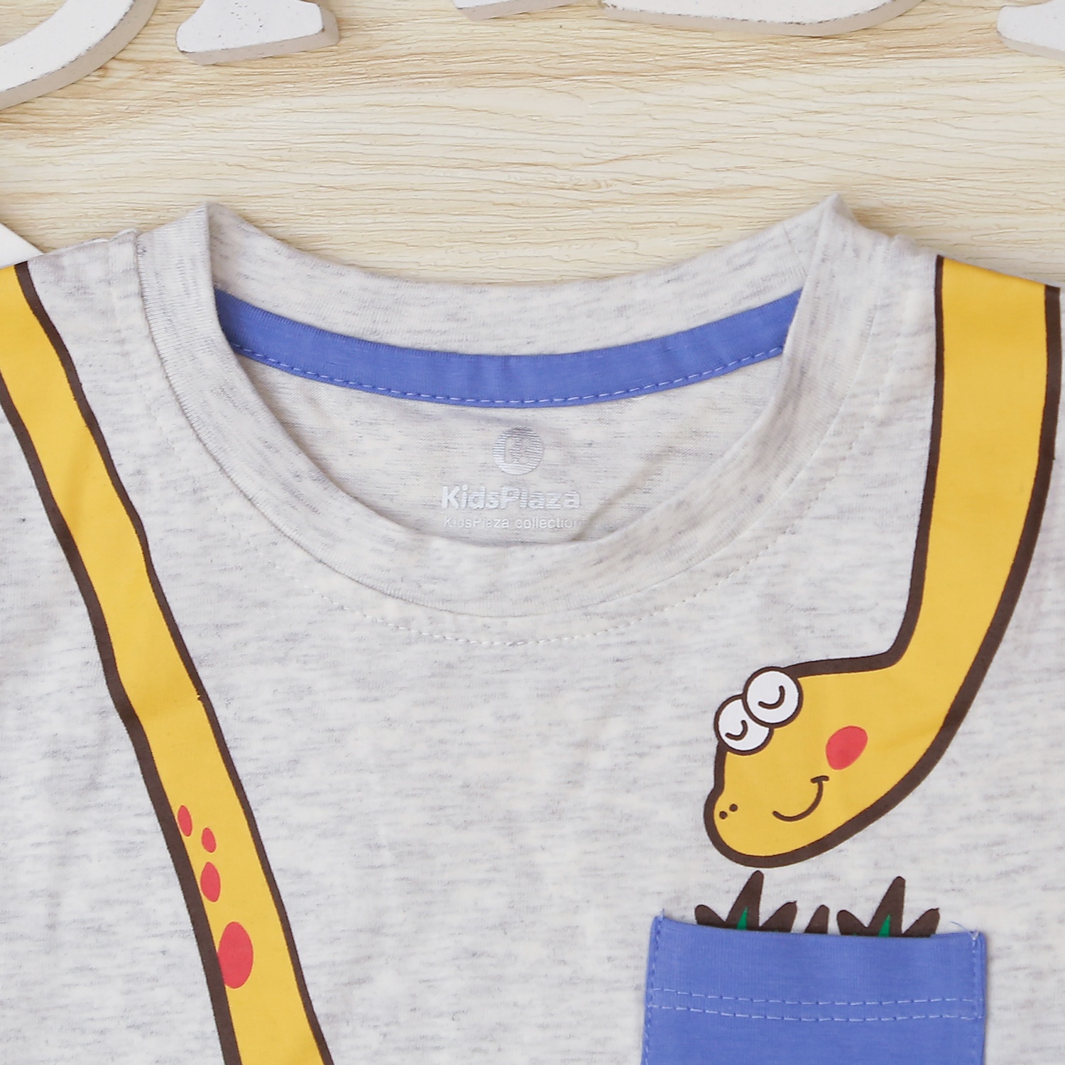 Bộ cộc bé trai in khủng long ăn cỏ KidsPlaza TT22H (Ghi) hình 3